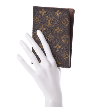Louis Vuitton Monogram Passport Cover 2 of 8