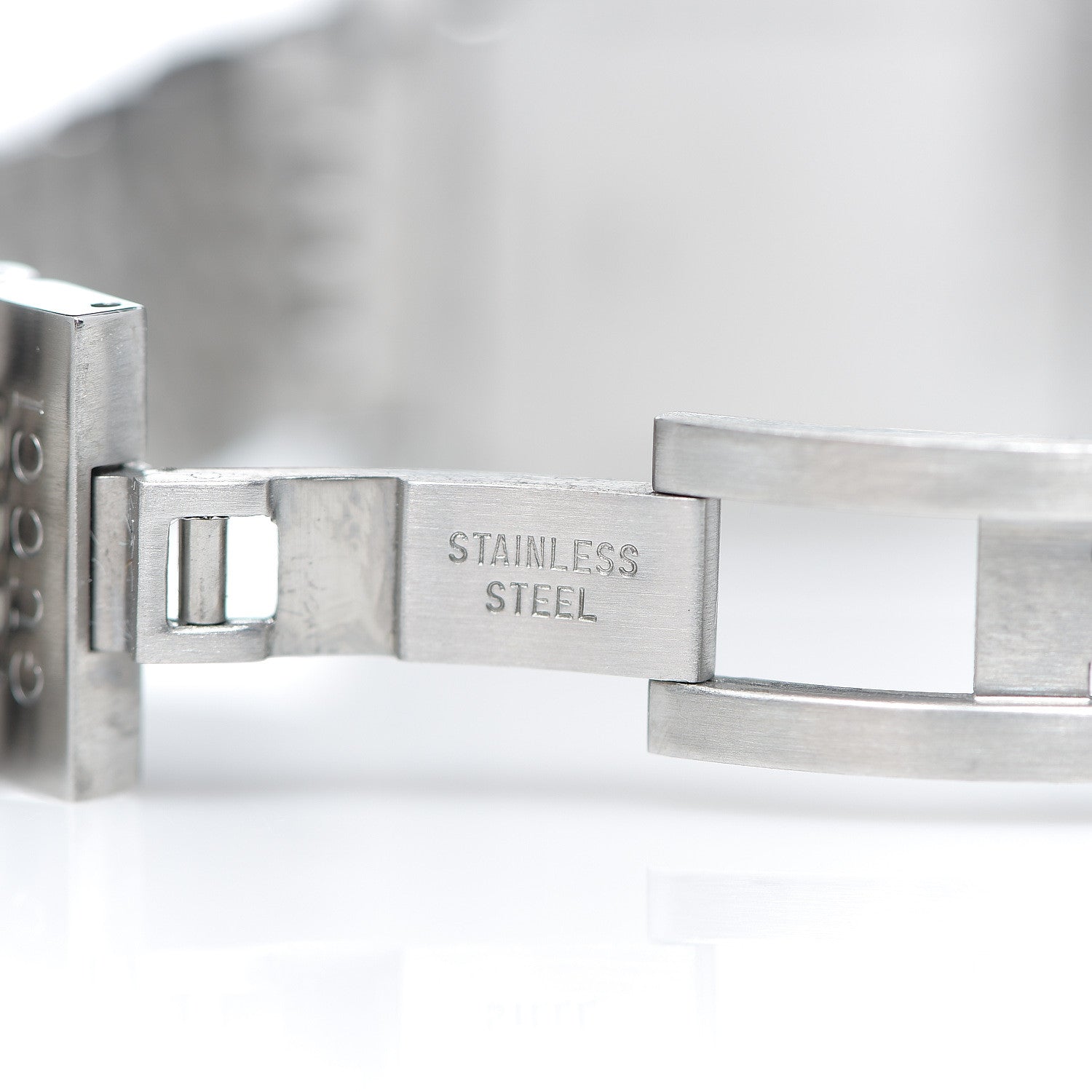 Gucci Stainless Steel 26mm G-Timeless Rectangle Quartz Watch 5 of 6
