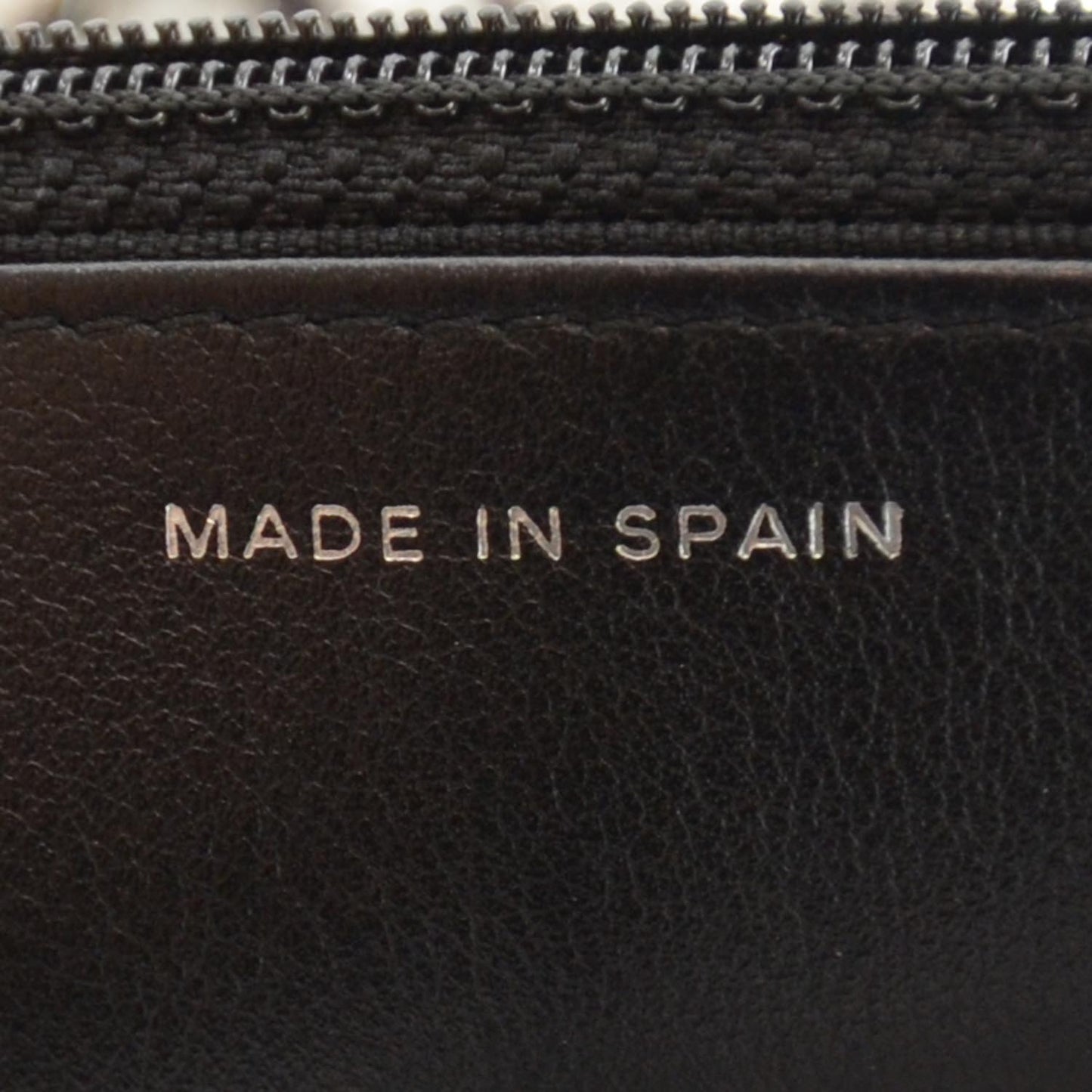 Patent Quilted Wallet On Chain WOC Black