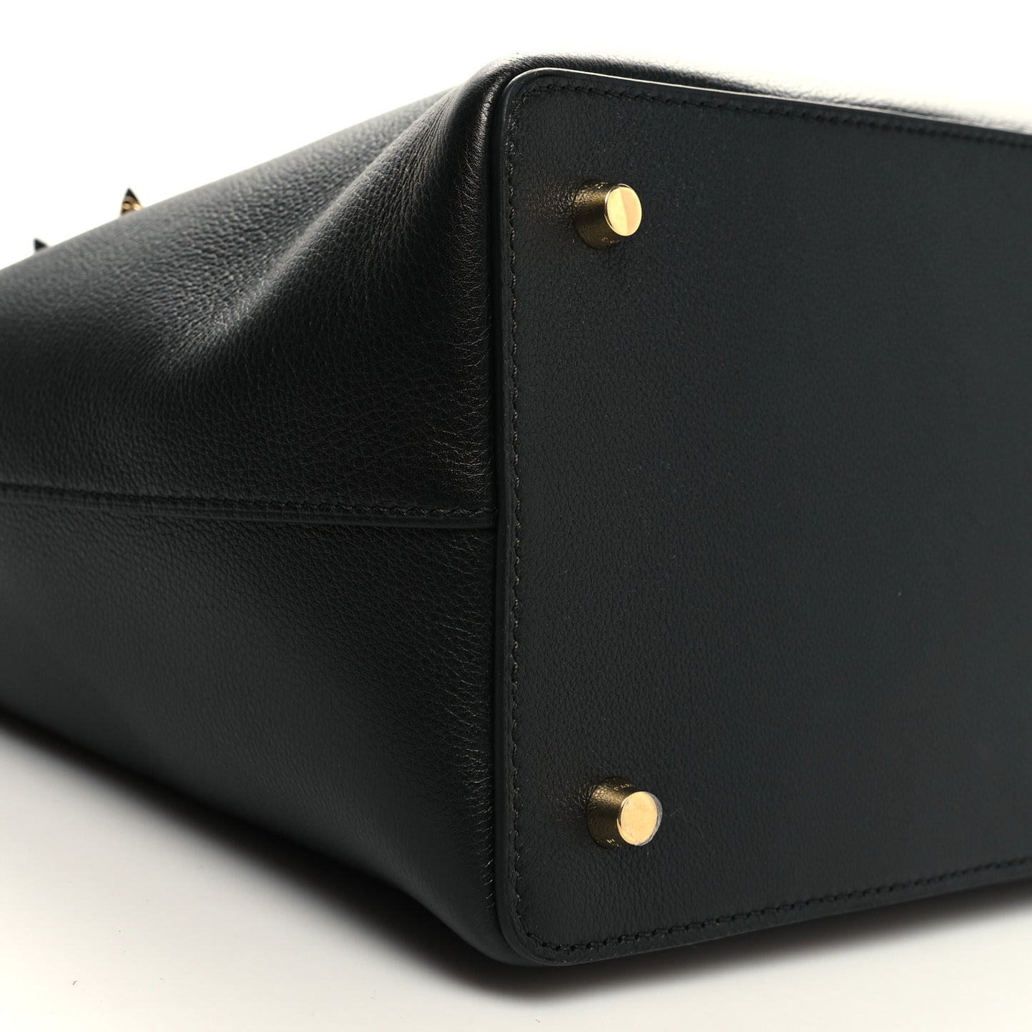 Supple Calfskin Medium Conti Black