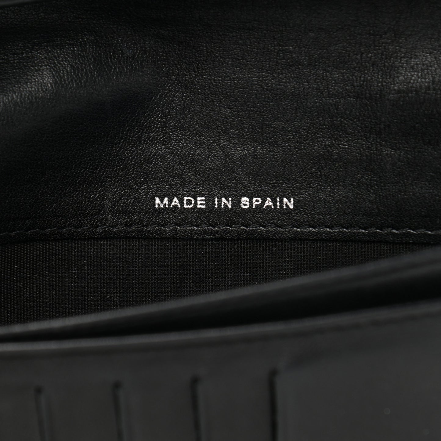 Caviar Timeless CC Yen Wallet Black