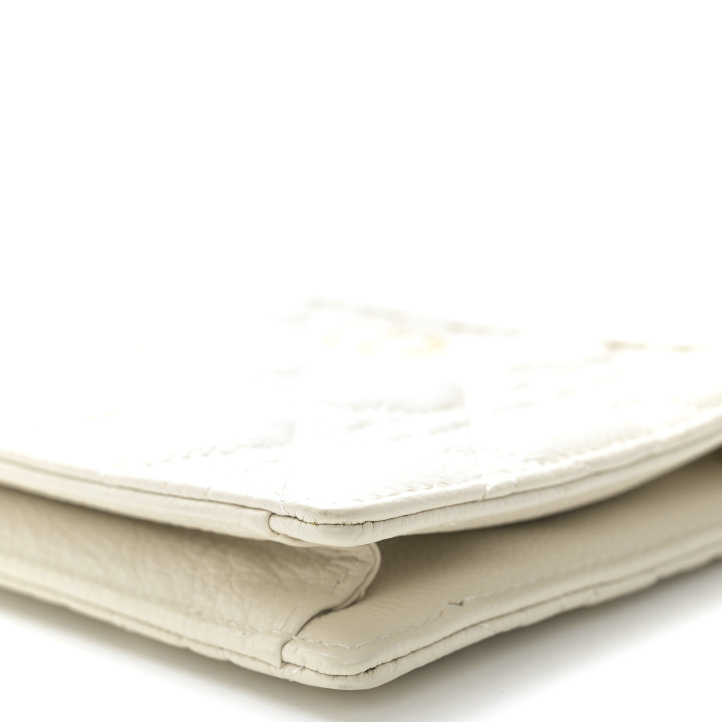 Calfskin Cannage Caro Zipped Pouch With Chain Latte