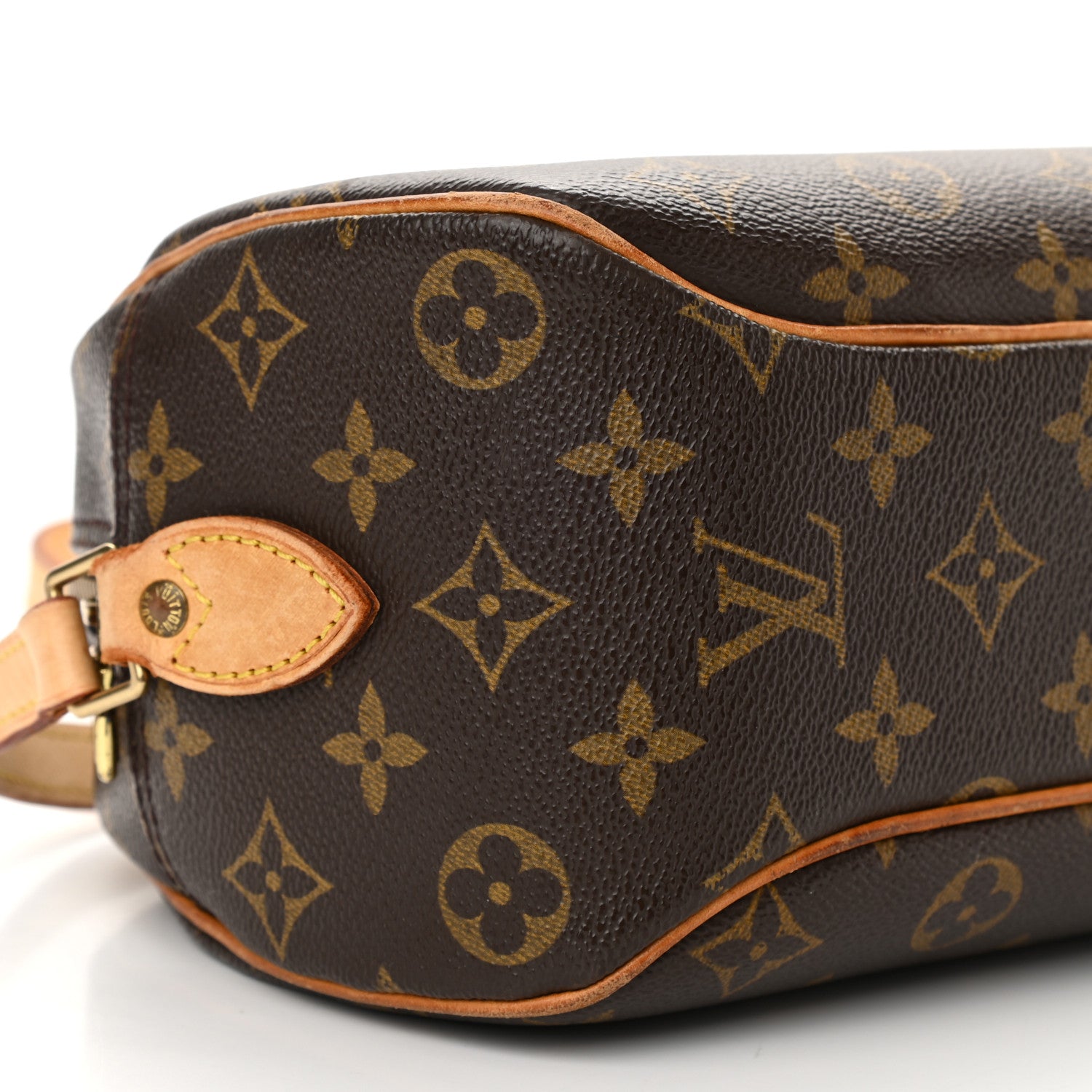 Louis Vuitton Monogram Blois 7 of 14