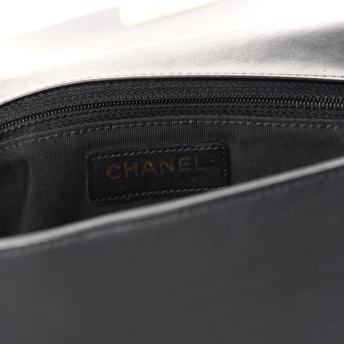Calfskin Chevron Quilted New Medium Boy Flap Black