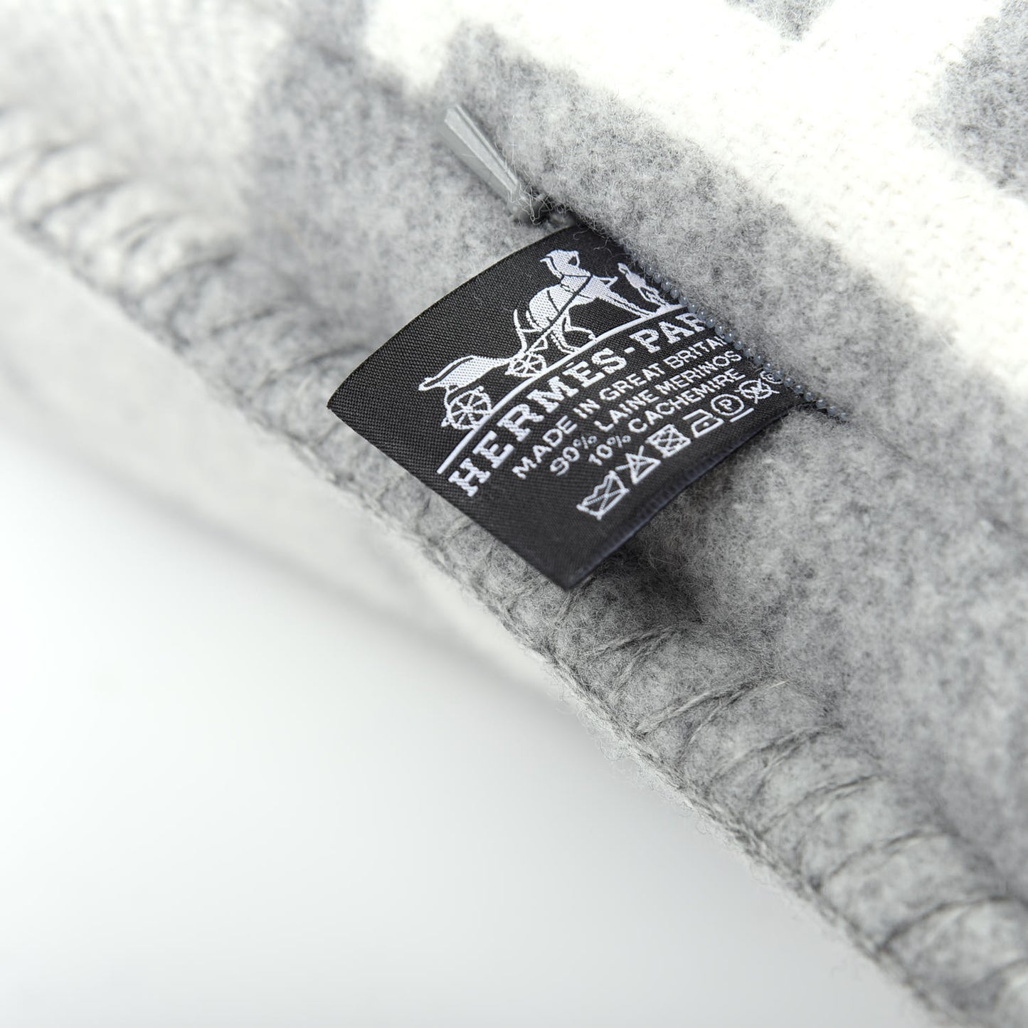 Wool Cashmere Avalon III Pillow PM Ecru Gris Clair