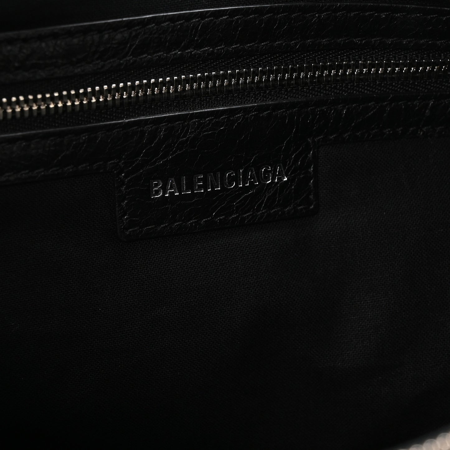 Agneau Arena Small Le Cagole Shoulder Bag Black