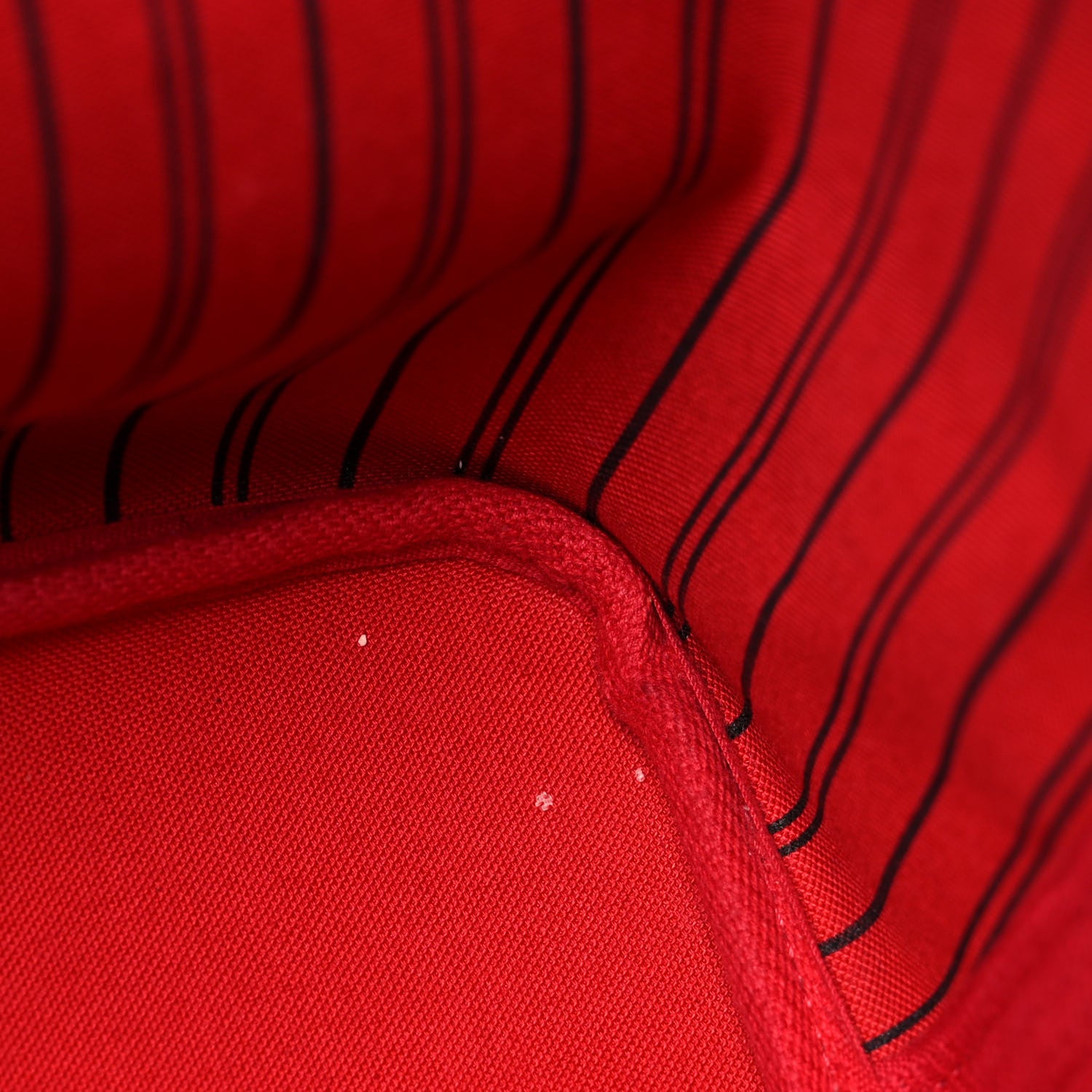 Louis Vuitton Monogram World Tour Neverfull MM 14 of 15