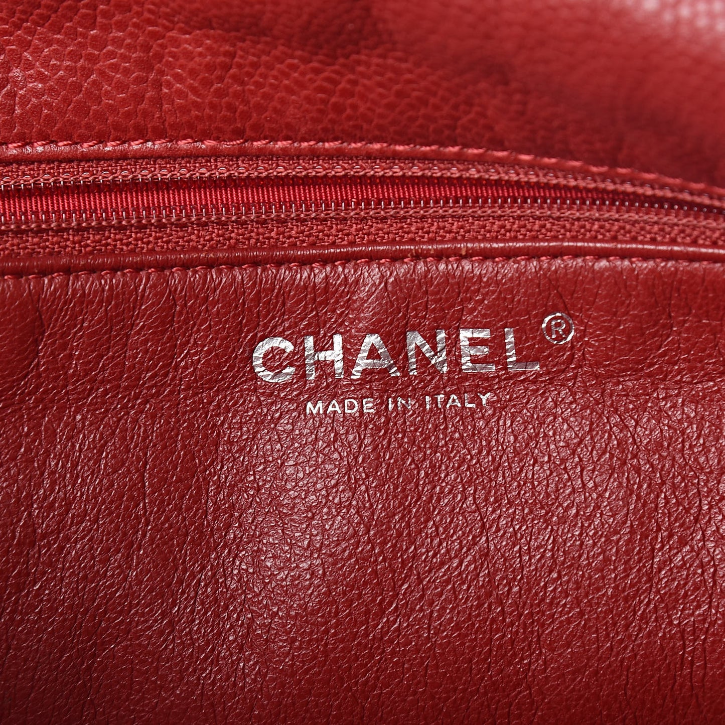 Caviar Timeless CC Accordion Flap Red