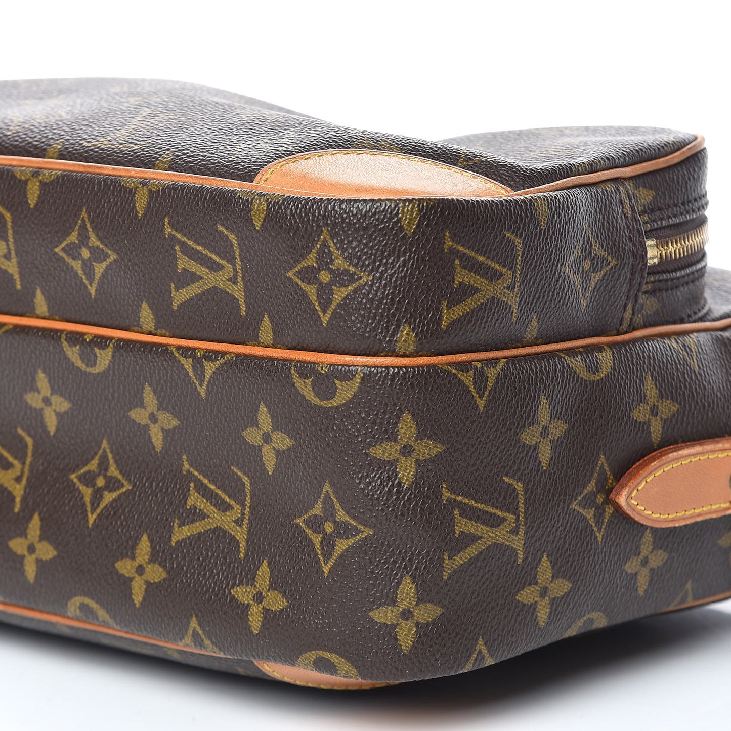Monogram Nil 28