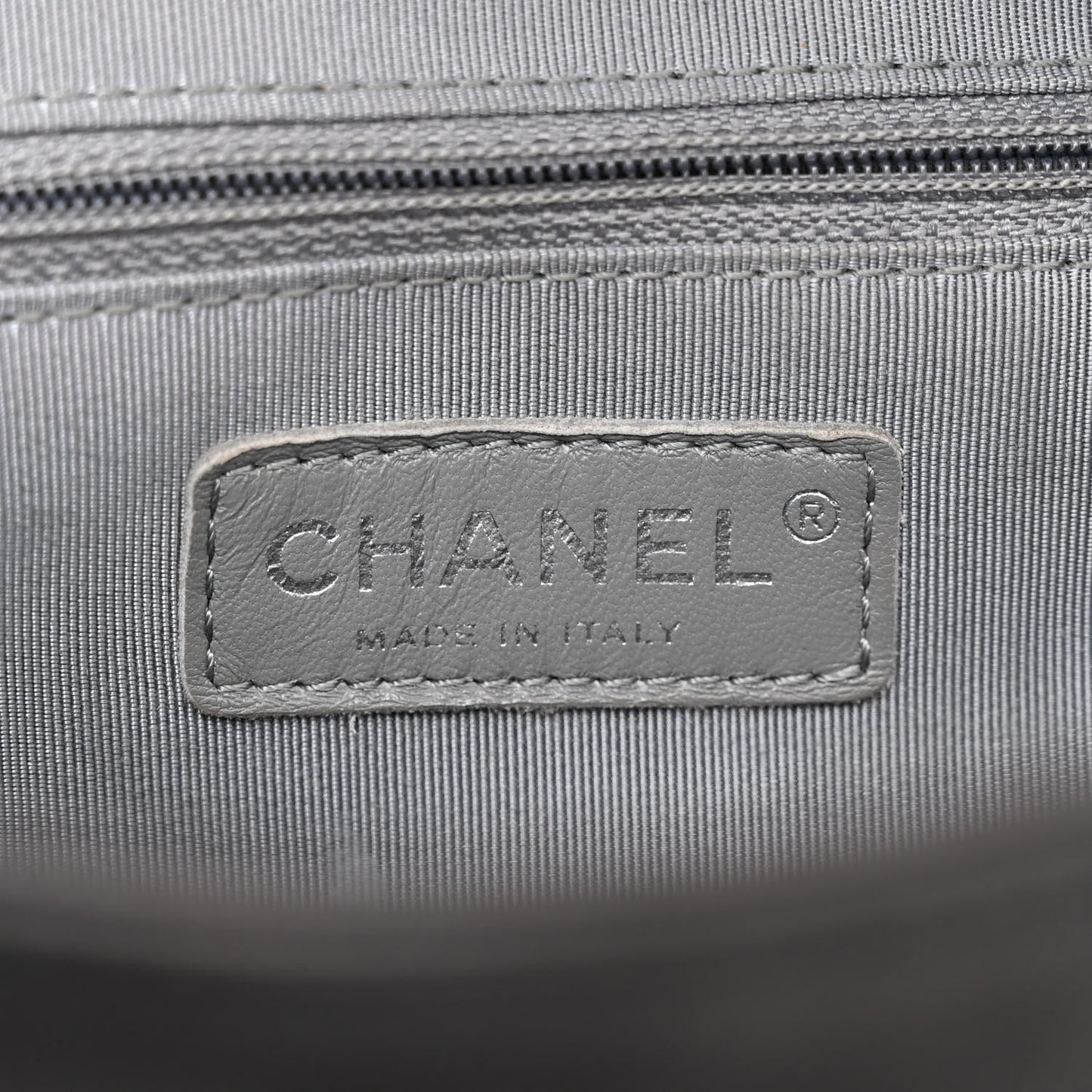 Washed Lambskin Quilted Medium Chain Around Messenger Black
