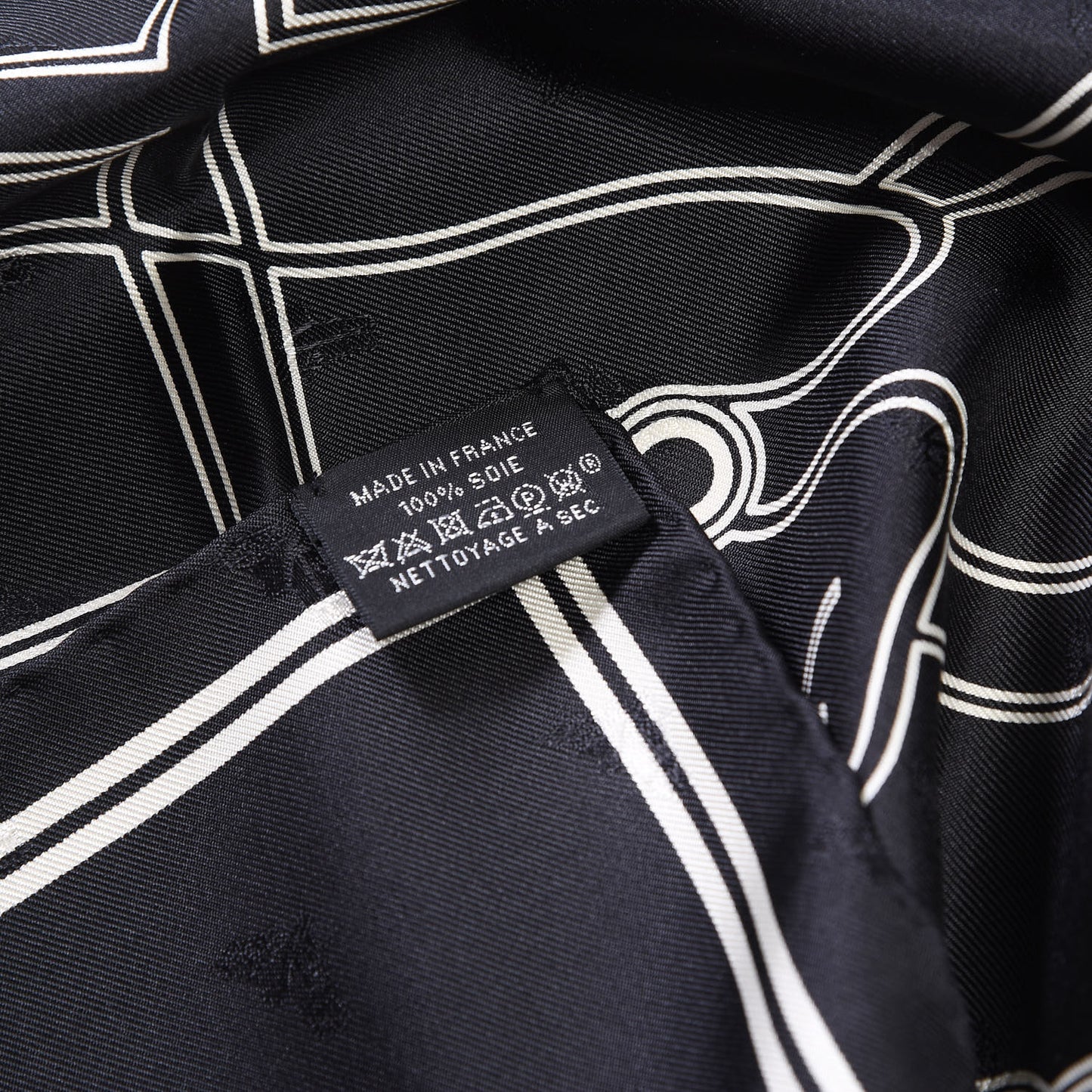 Silk Quadrige Au Fil Scarf 70 Black Creme