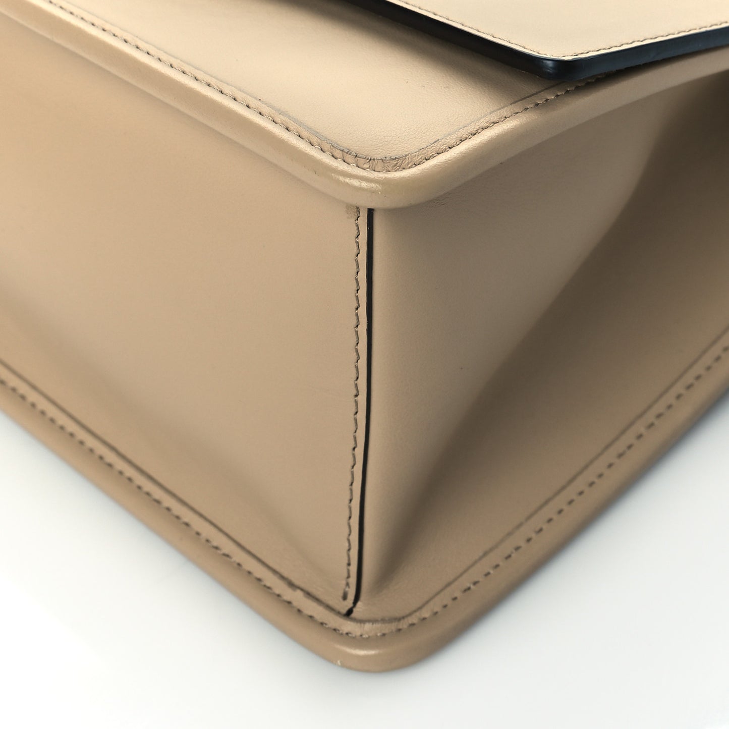 Vitello Century Opaco F is Fendi Kan I Shoulder Bag Amido