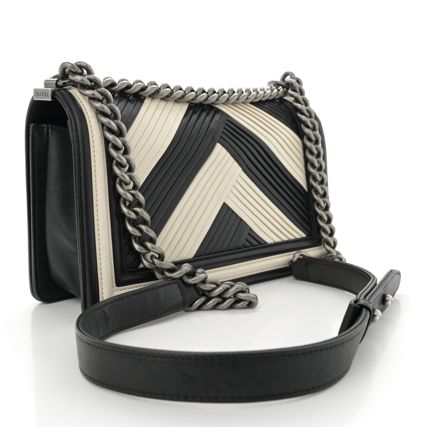 Calfskin Pleated Medium Boy In Rome Flap Black White