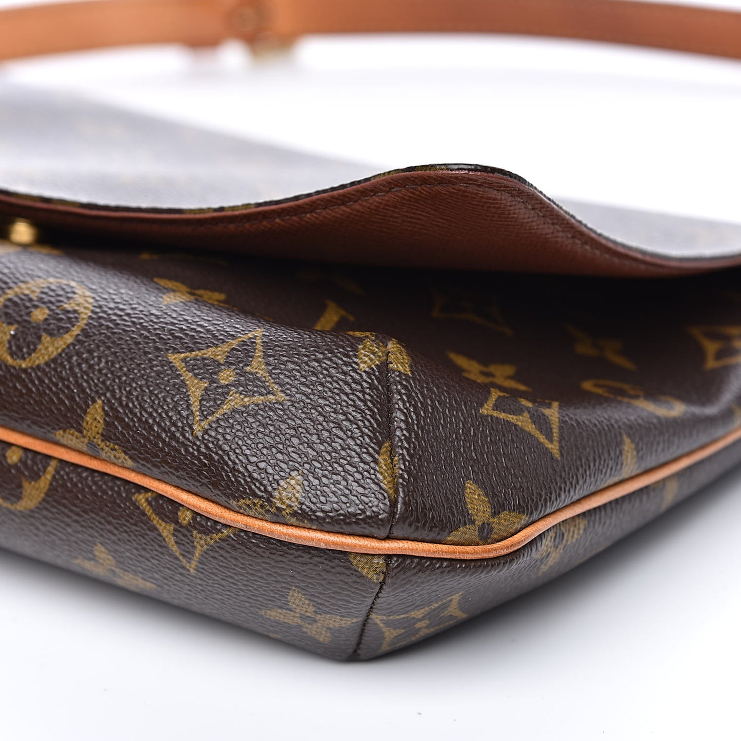 Monogram Musette Tango