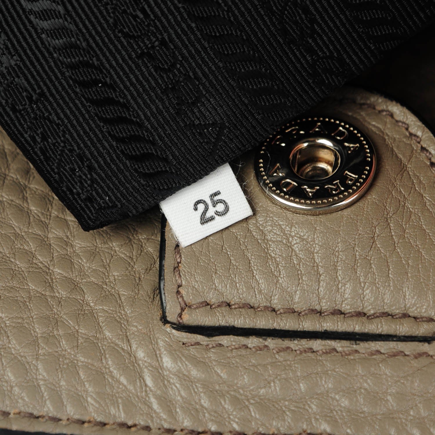 Prada Vitello Daino Tote Argilla 6 of 8