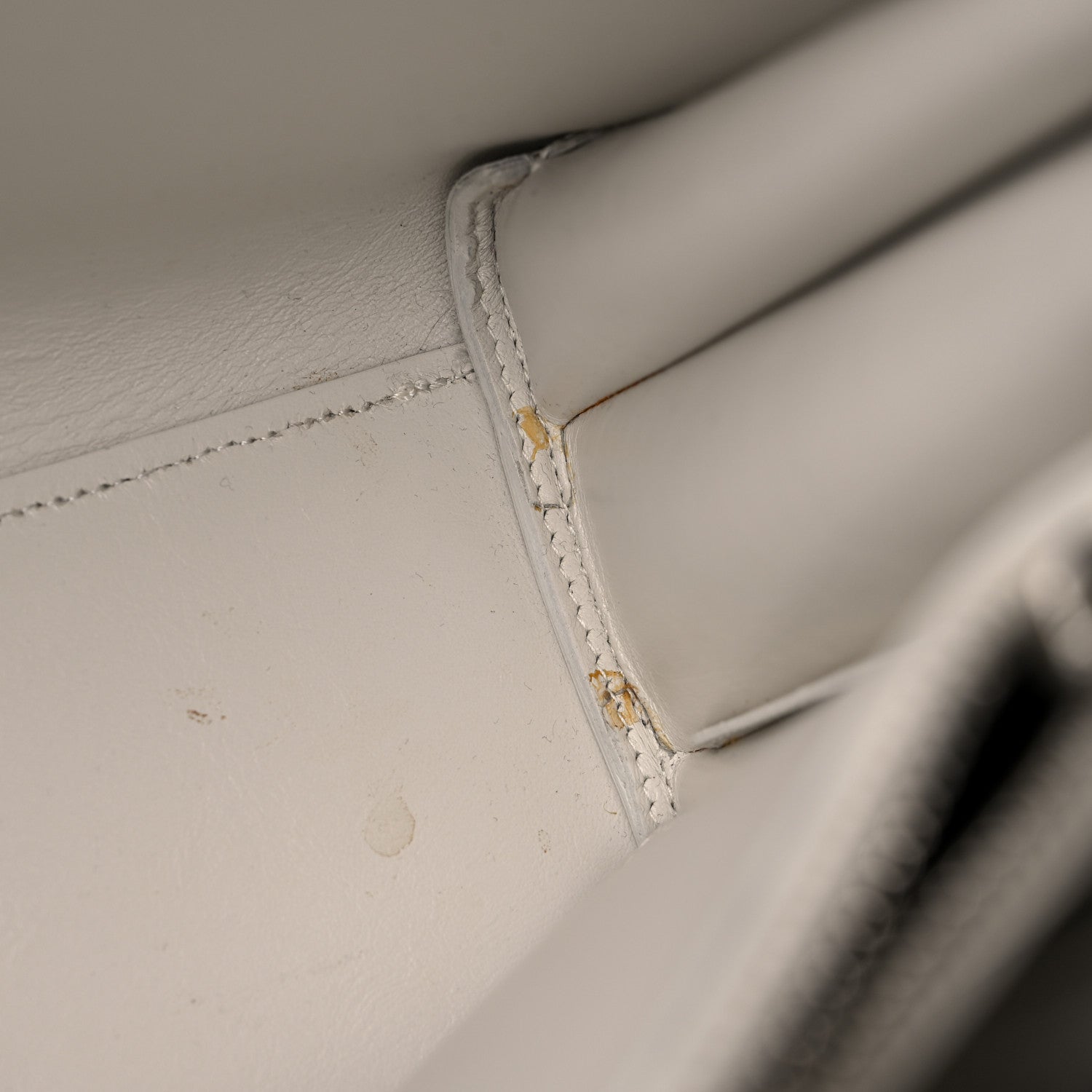 Saint Laurent Grain De Poudre Small Sac De Jour Crema Soft 12 of 20