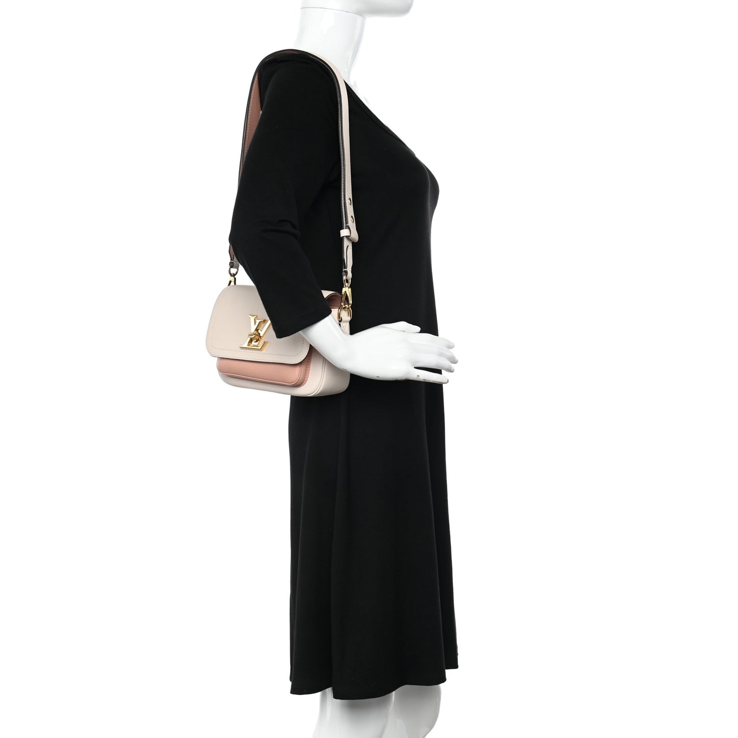 Grained Calfskin Lockme Tender Quartz
