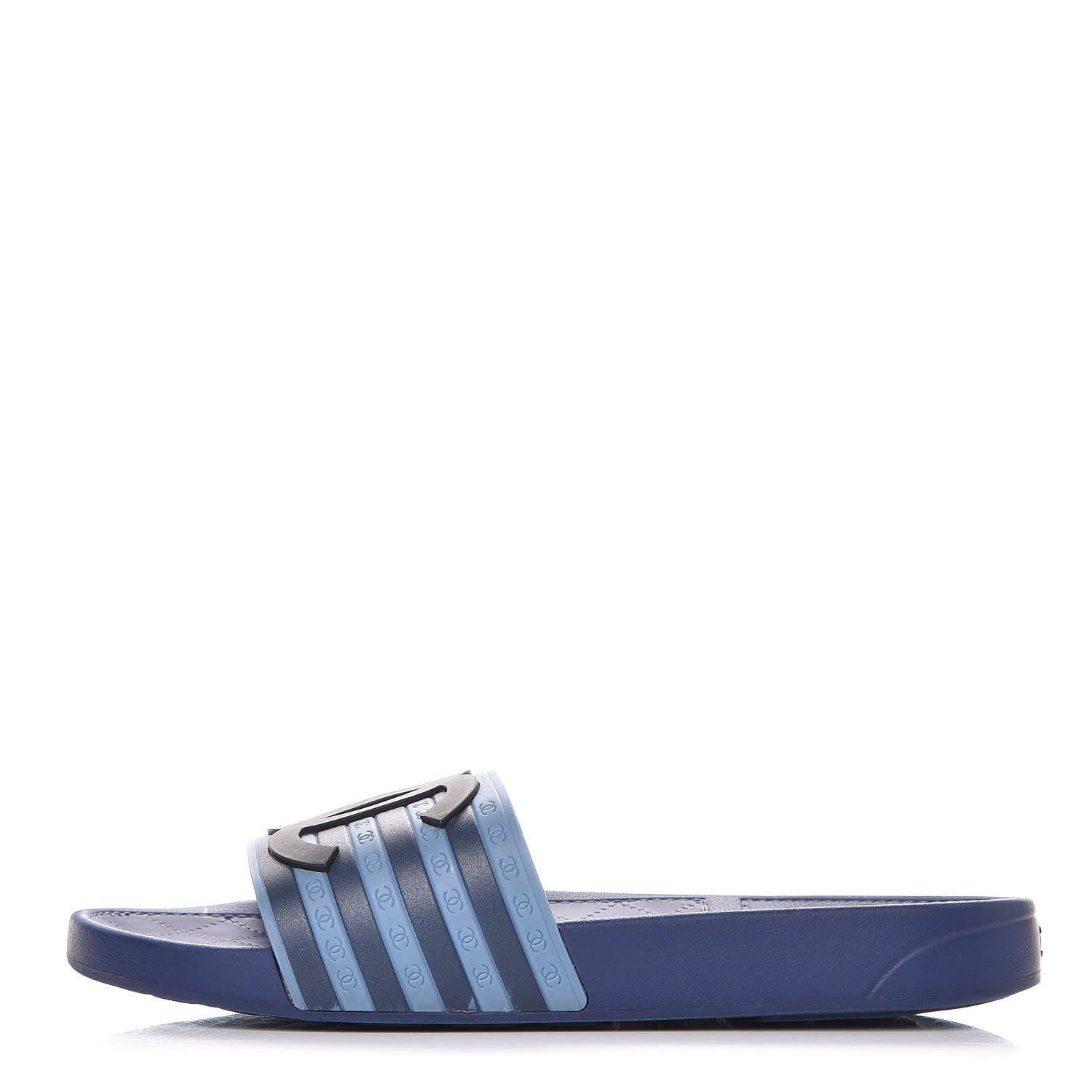 Chanel Rubber CC Flat Slide Sandals 39 Black Navy 281383 – FASHIONPHILE