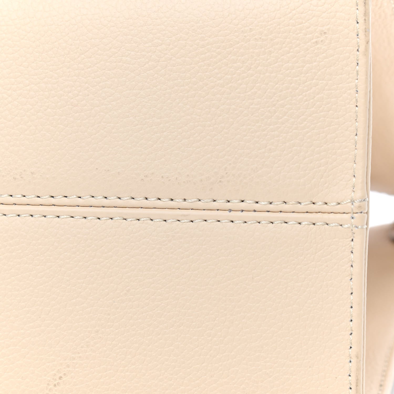 Louis Vuitton Empreinte Monogram Giant By The Pool Onthego MM Cream Saffron 11 of 11