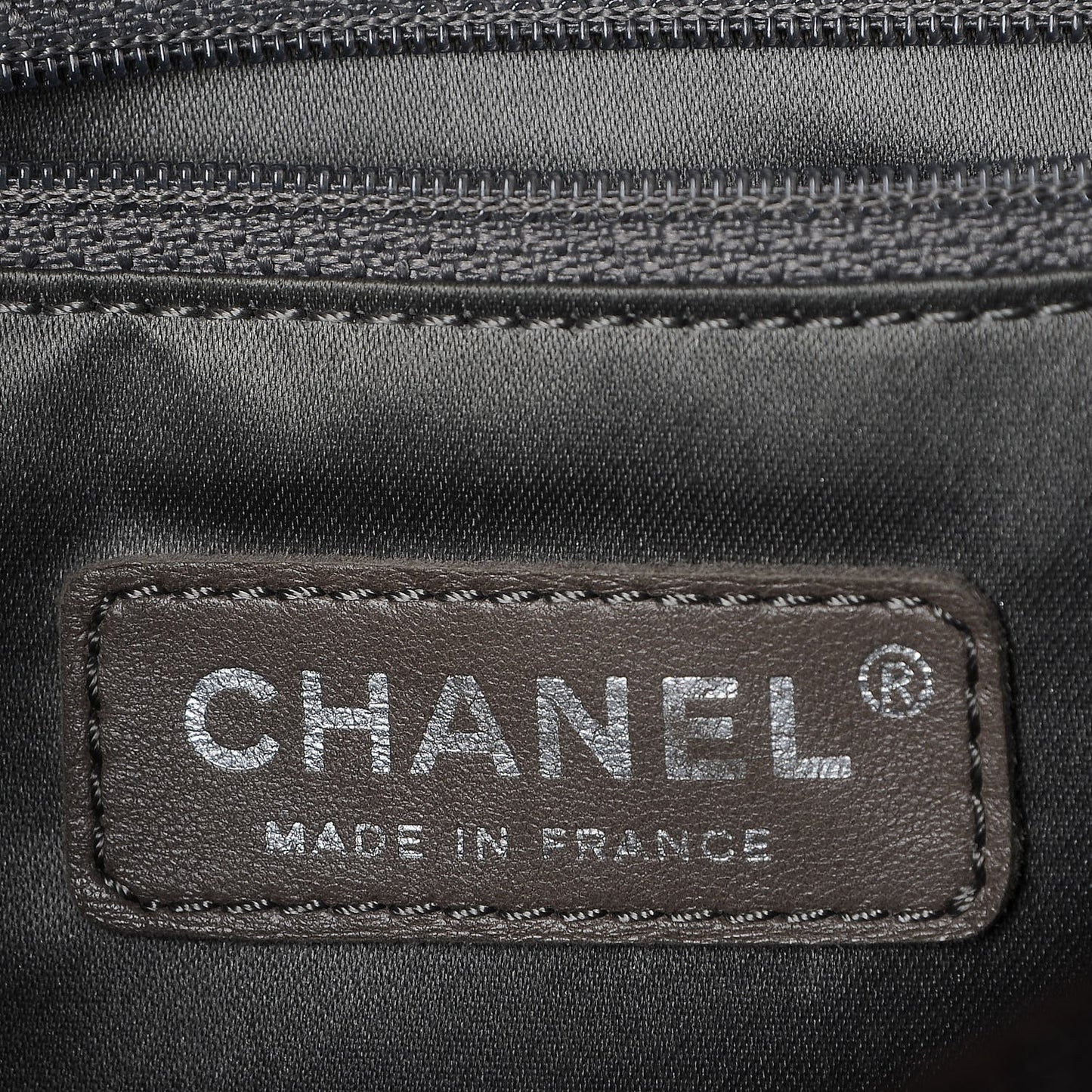 Glazed Caviar Small Pocket In The City Shoulder Bag Brown