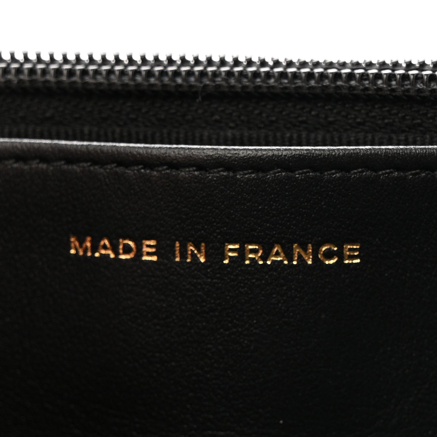 Caviar Quilted Textured CC Wallet On Chain WOC Black