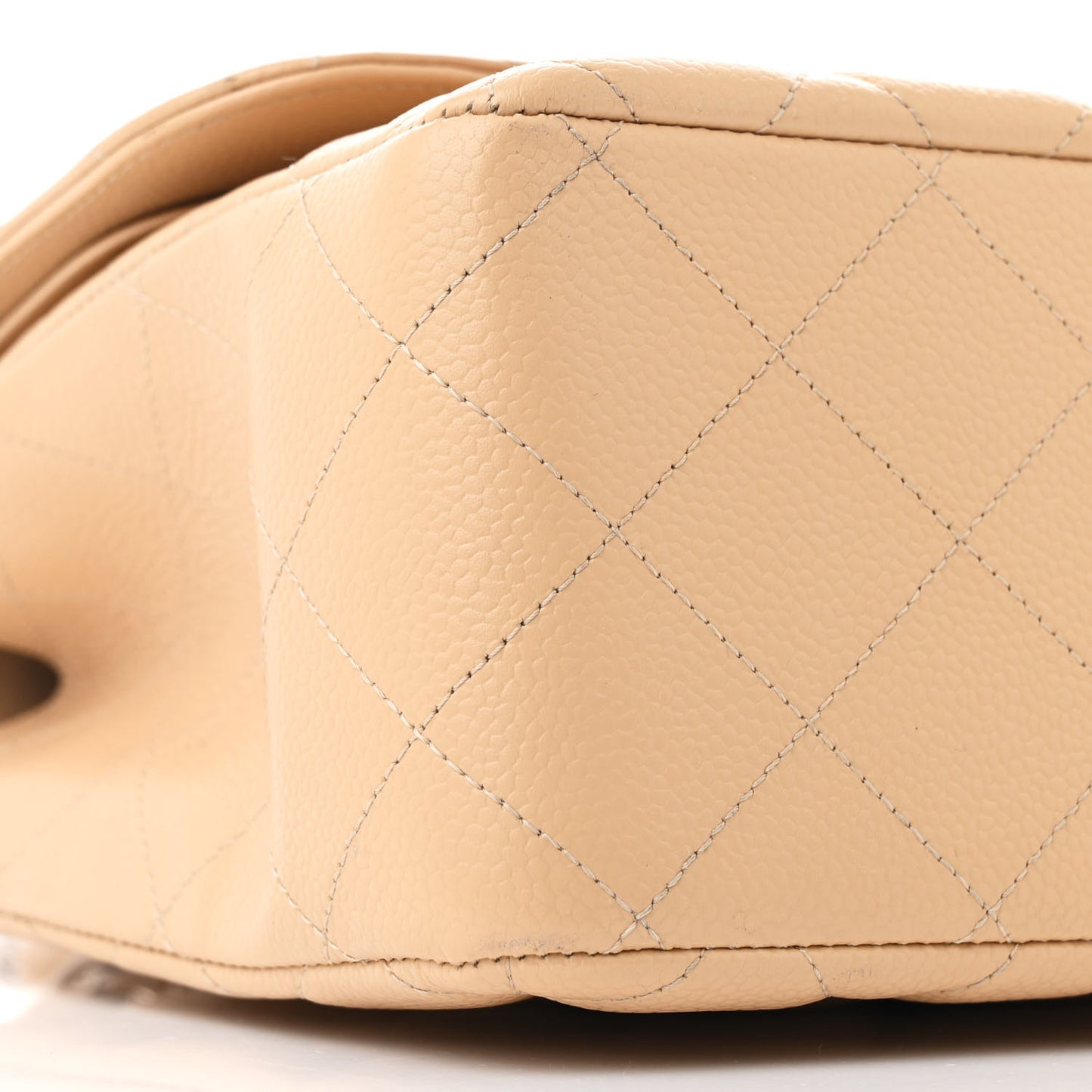 Caviar Quilted Jumbo Double Flap Beige Clair