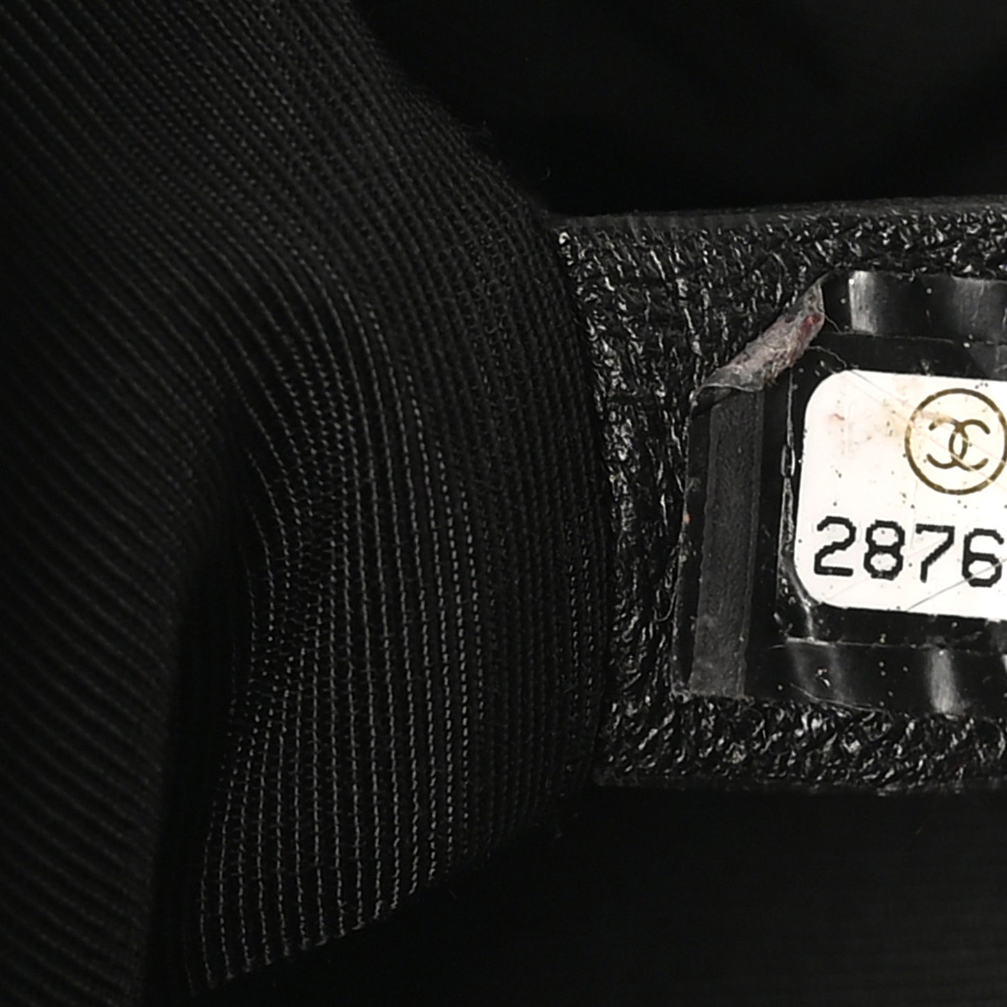 Caviar Quilted Medium Boy Flap Black