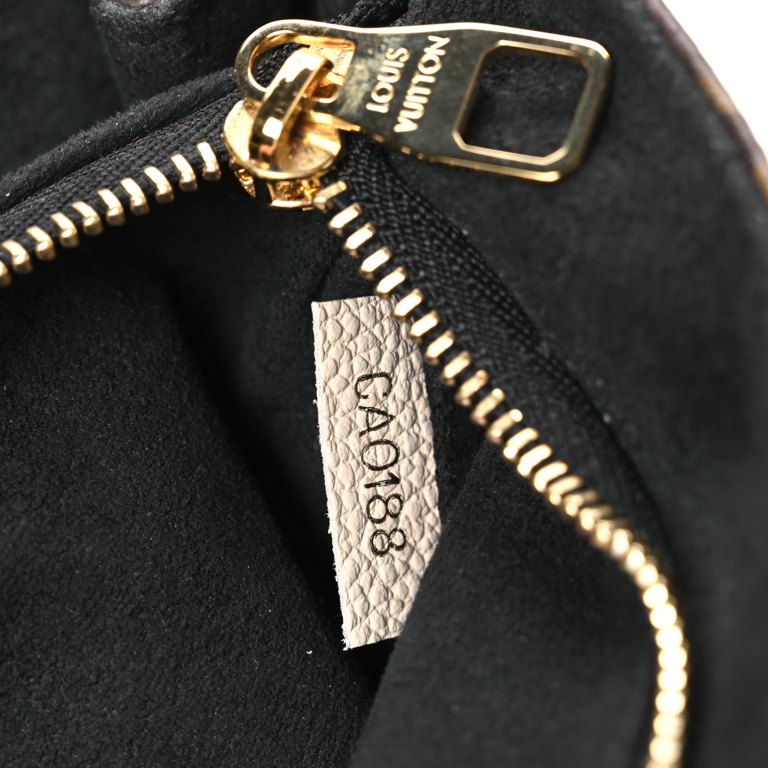 Louis Vuitton Monogram Saint Placide Creme 7 of 11