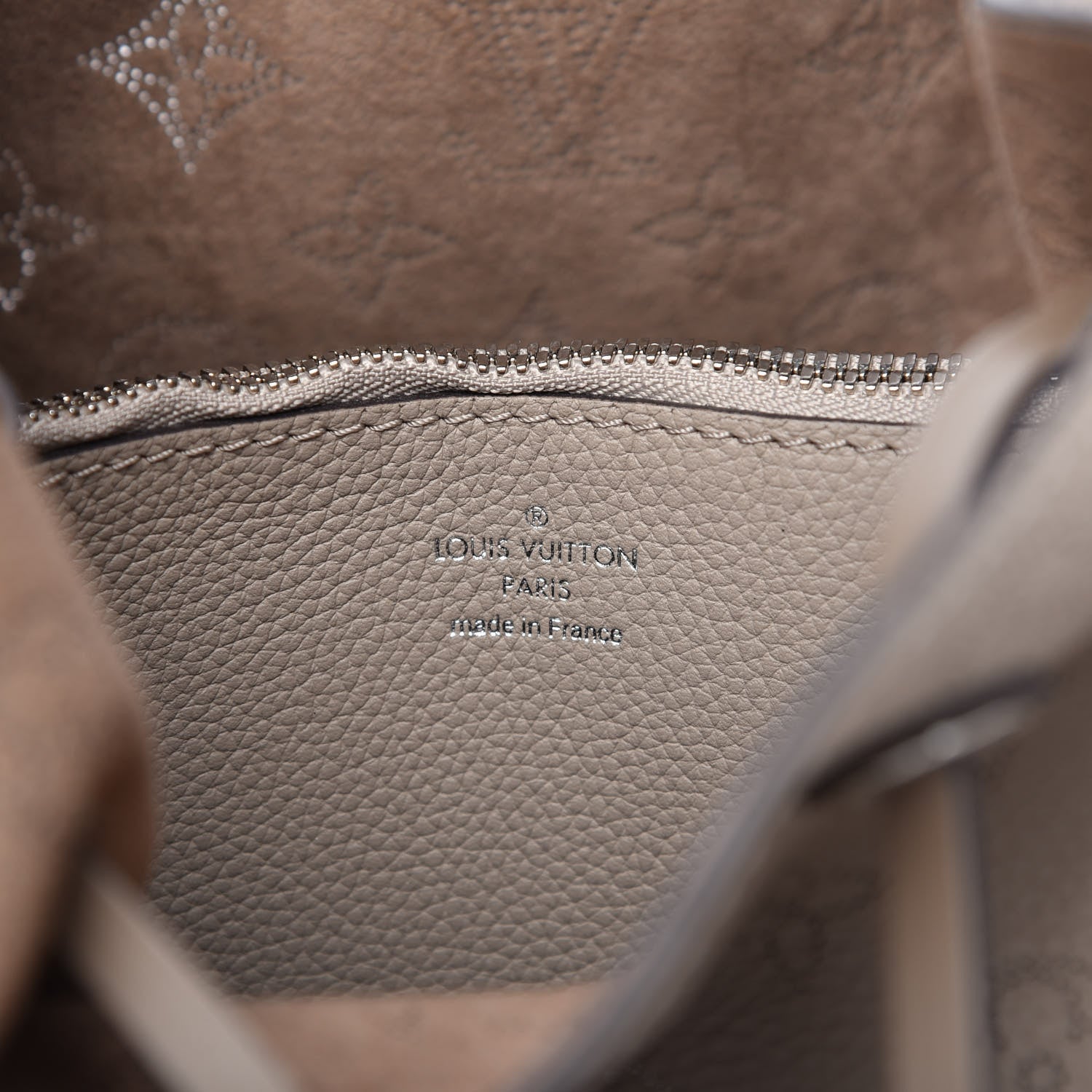 Louis Vuitton Mahina Muria Galet 8 of 9