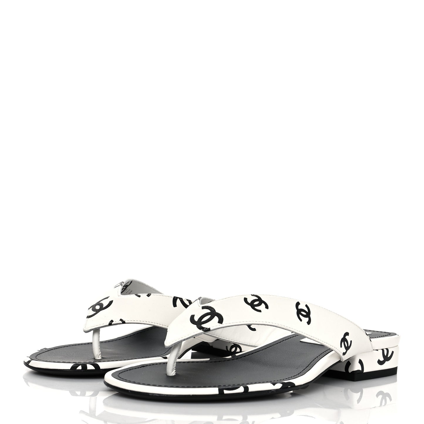 Lambskin Printed CC Thong Sandals 38 White Black