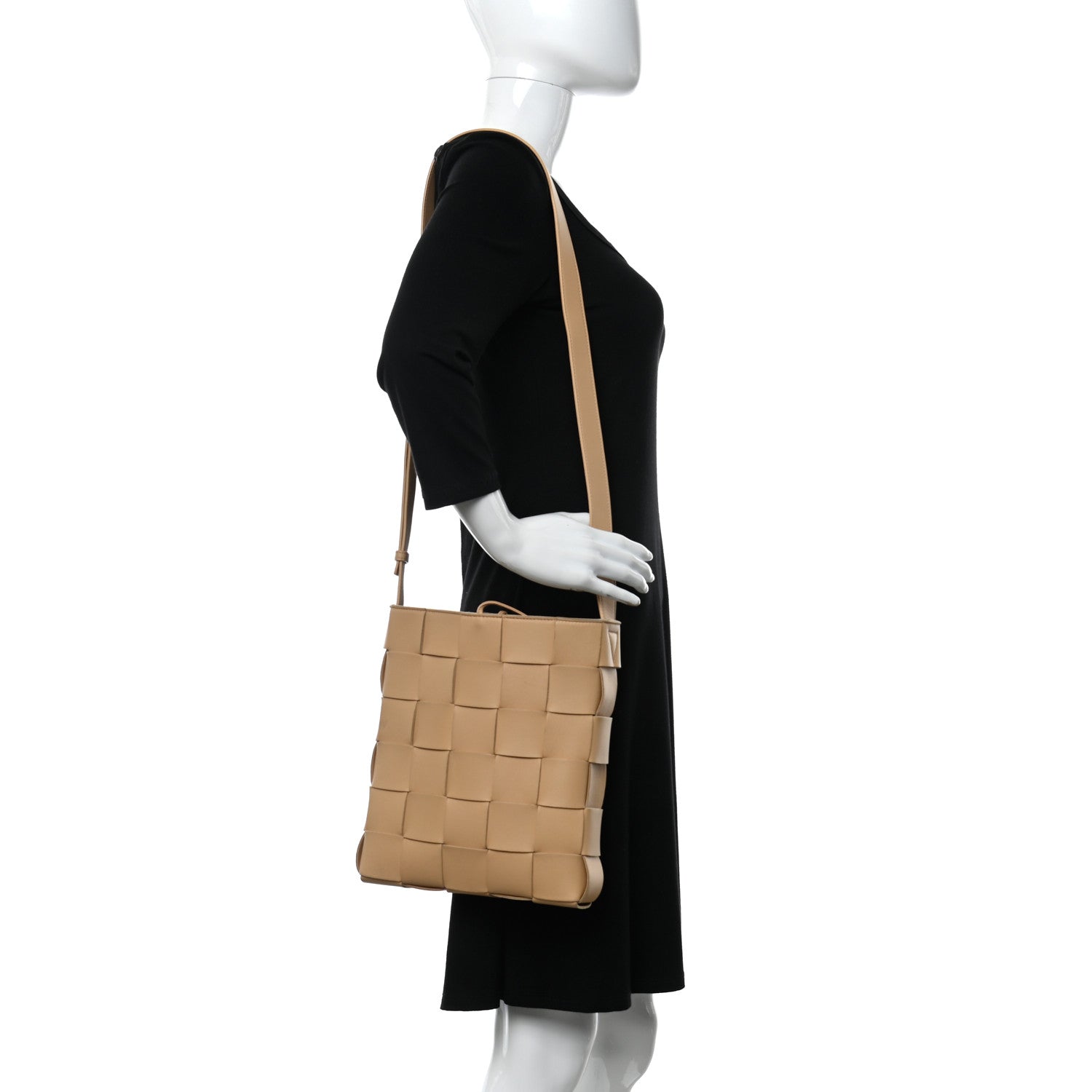 Bottega Veneta Lambskin Maxi Intrecciato Cassette Messenger Almond 2 of 12