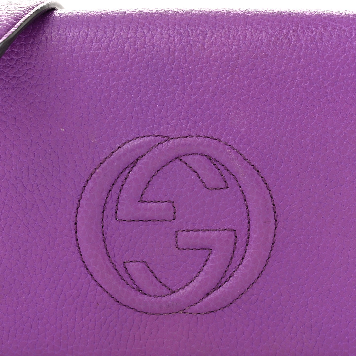 Pebbled Calfskin Soho Wallet On Chain Shine Purple