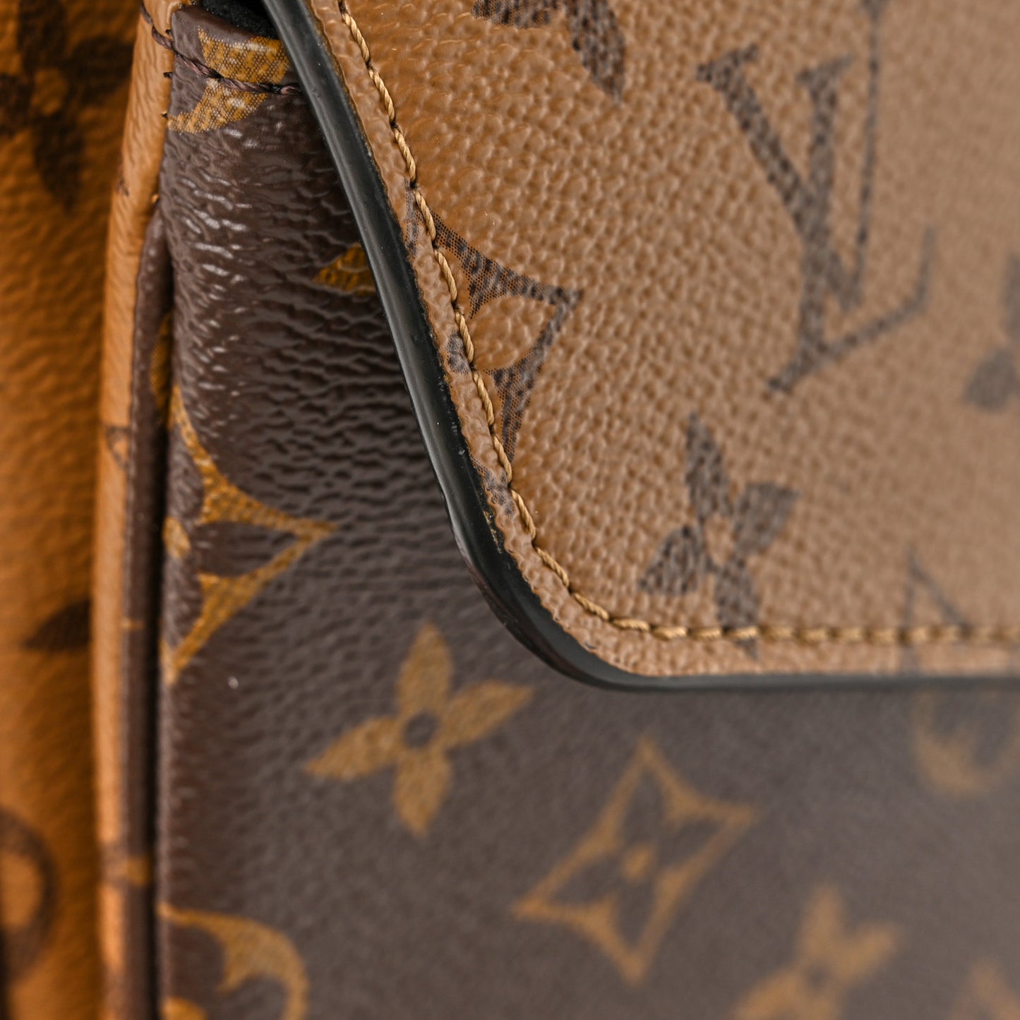 Reverse Monogram Pochette Metis