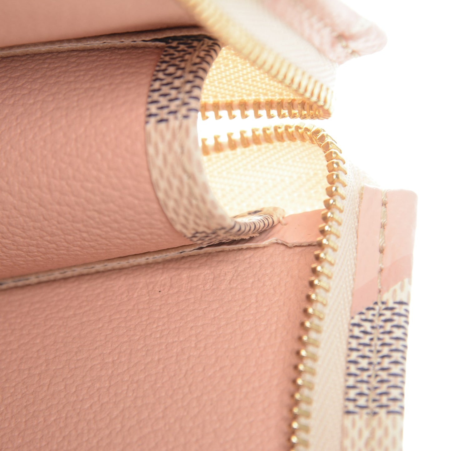 Damier Azur Tahitienne Toiletry Pouch 26
