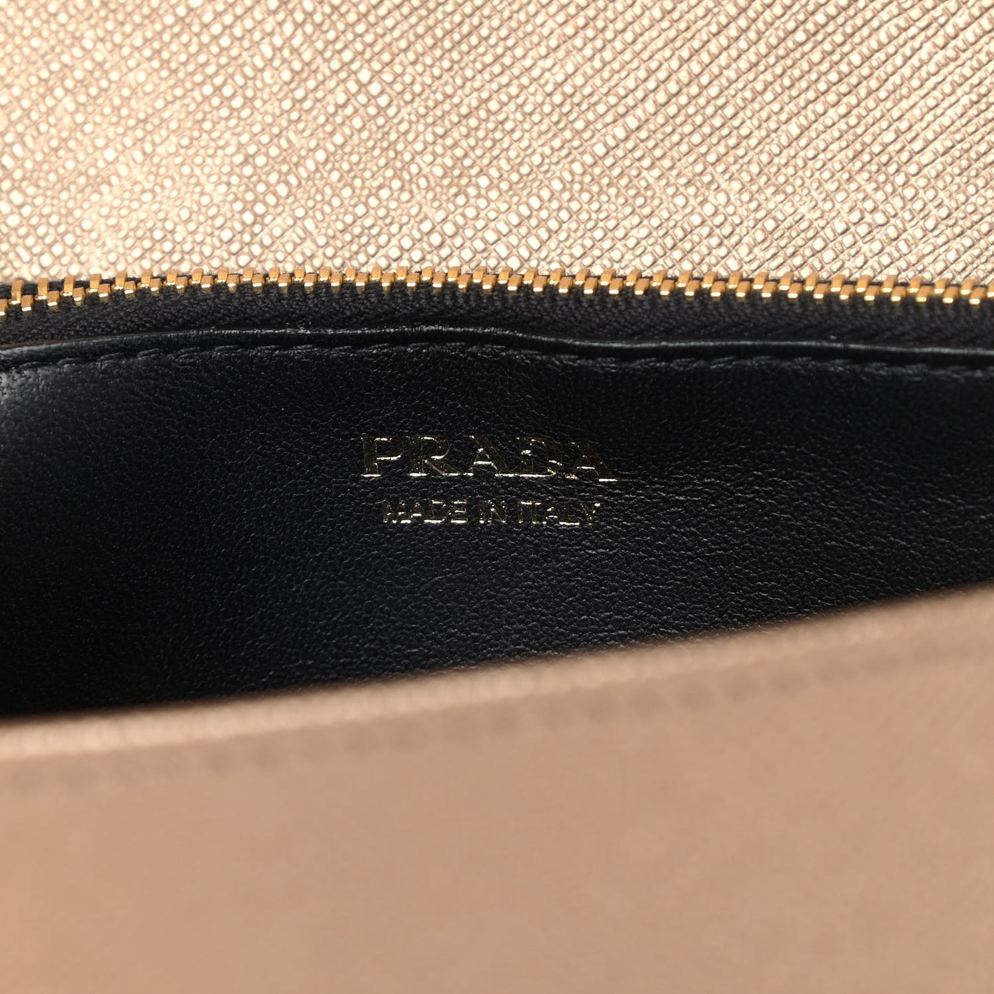 Metallic Saffiano Lux Chain Wallet Quarzo Mordore