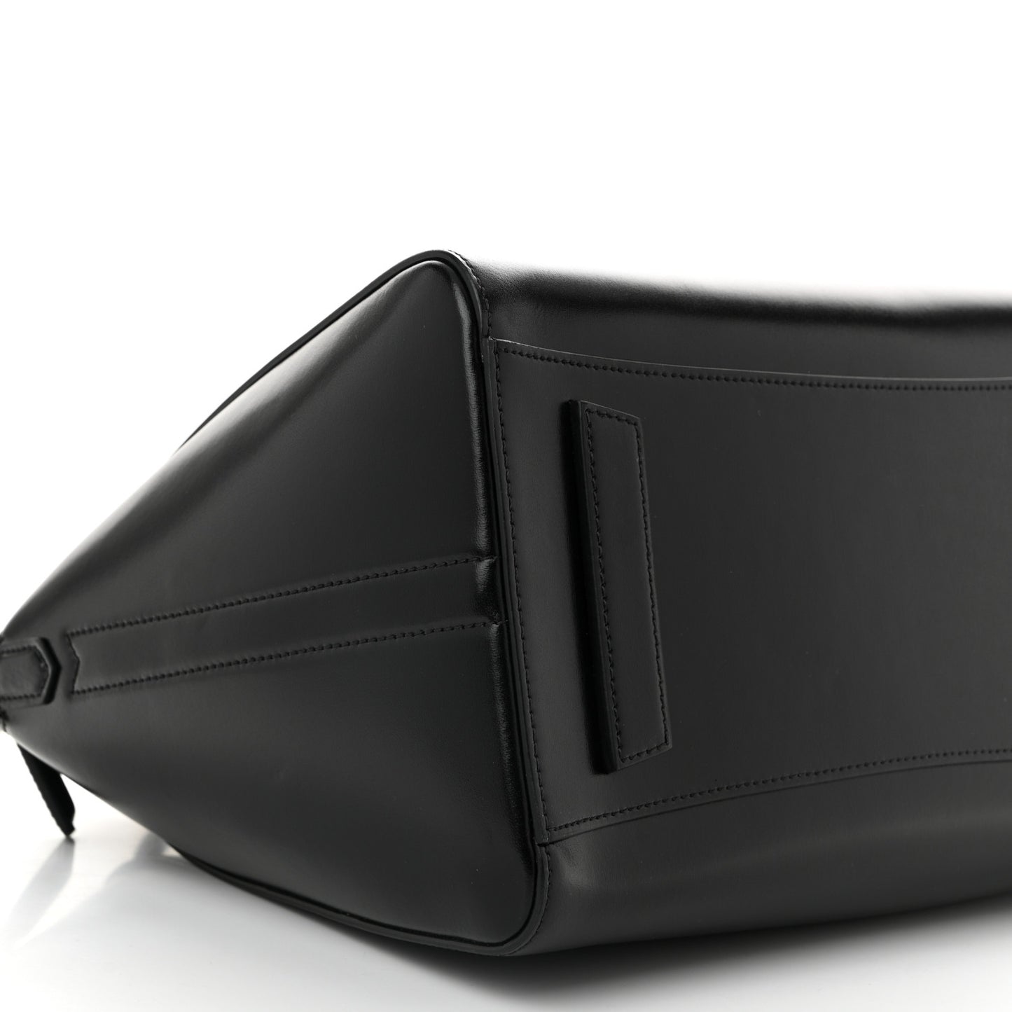 Shiny Lord Calfskin Medium Antigona Black