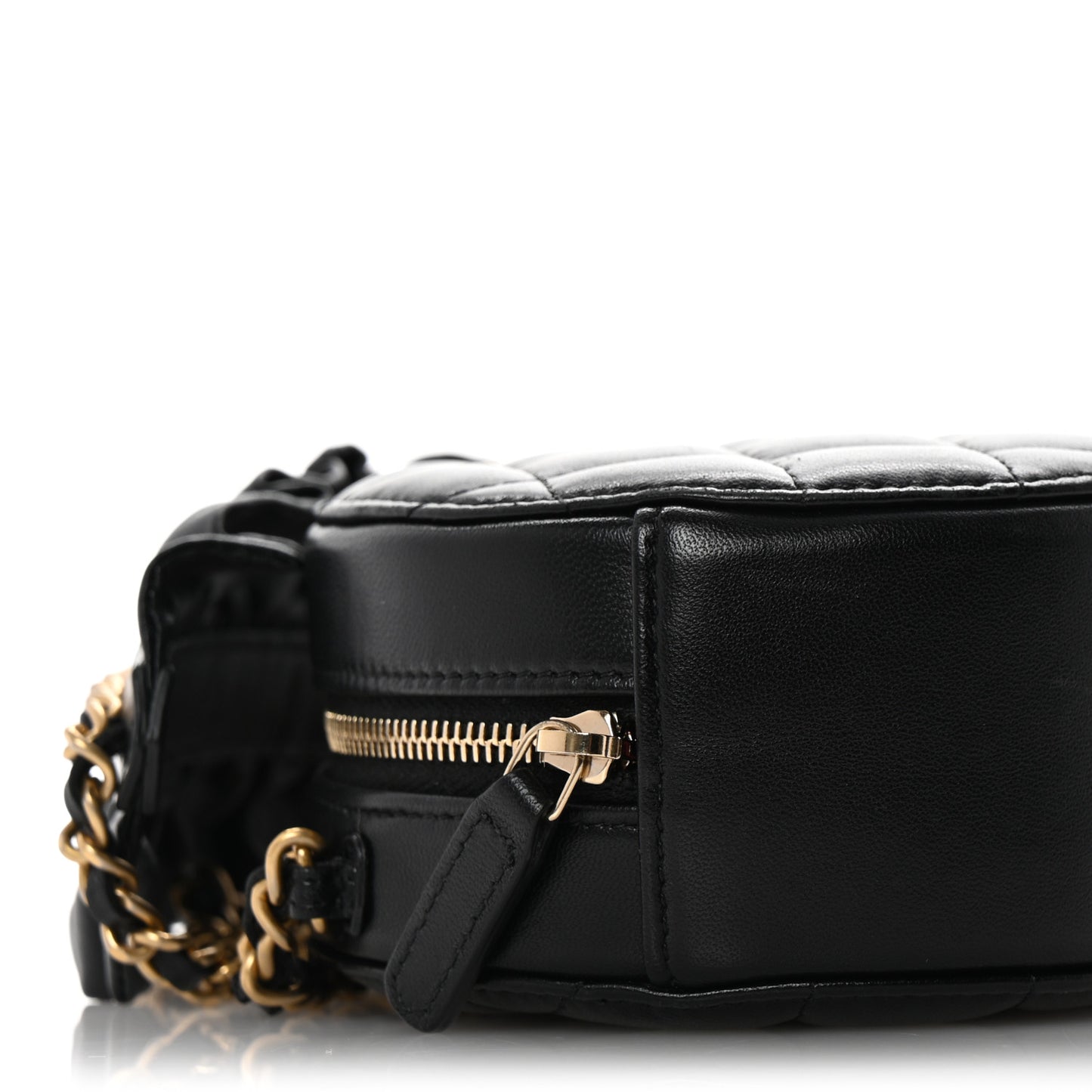 Lambskin Quilted Romance Round Clutch With Chain Black