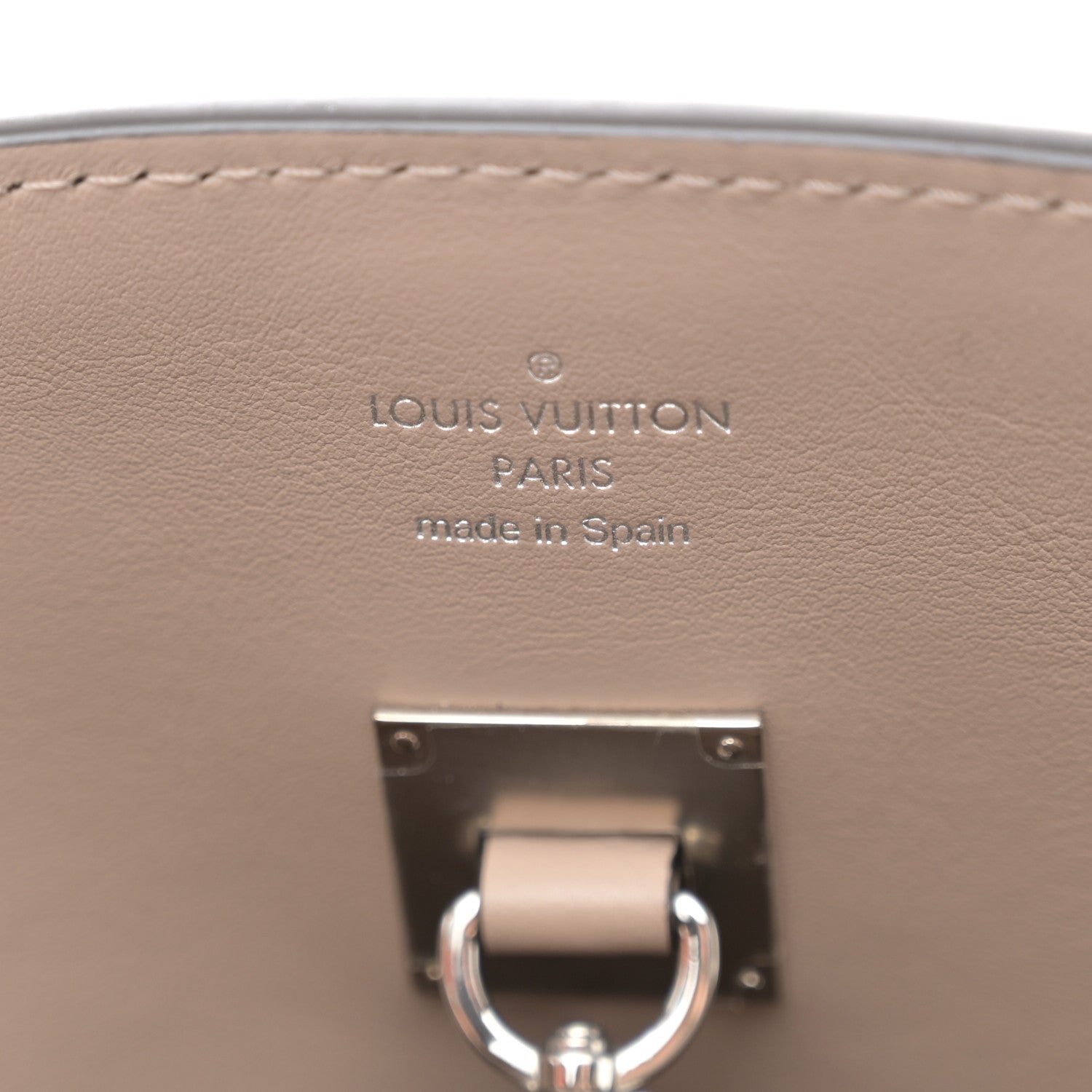 Louis Vuitton Veau Nuage Milla MM Tourterelle 6 of 9