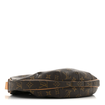 Louis Vuitton Monogram Croissant MM 4 of 11