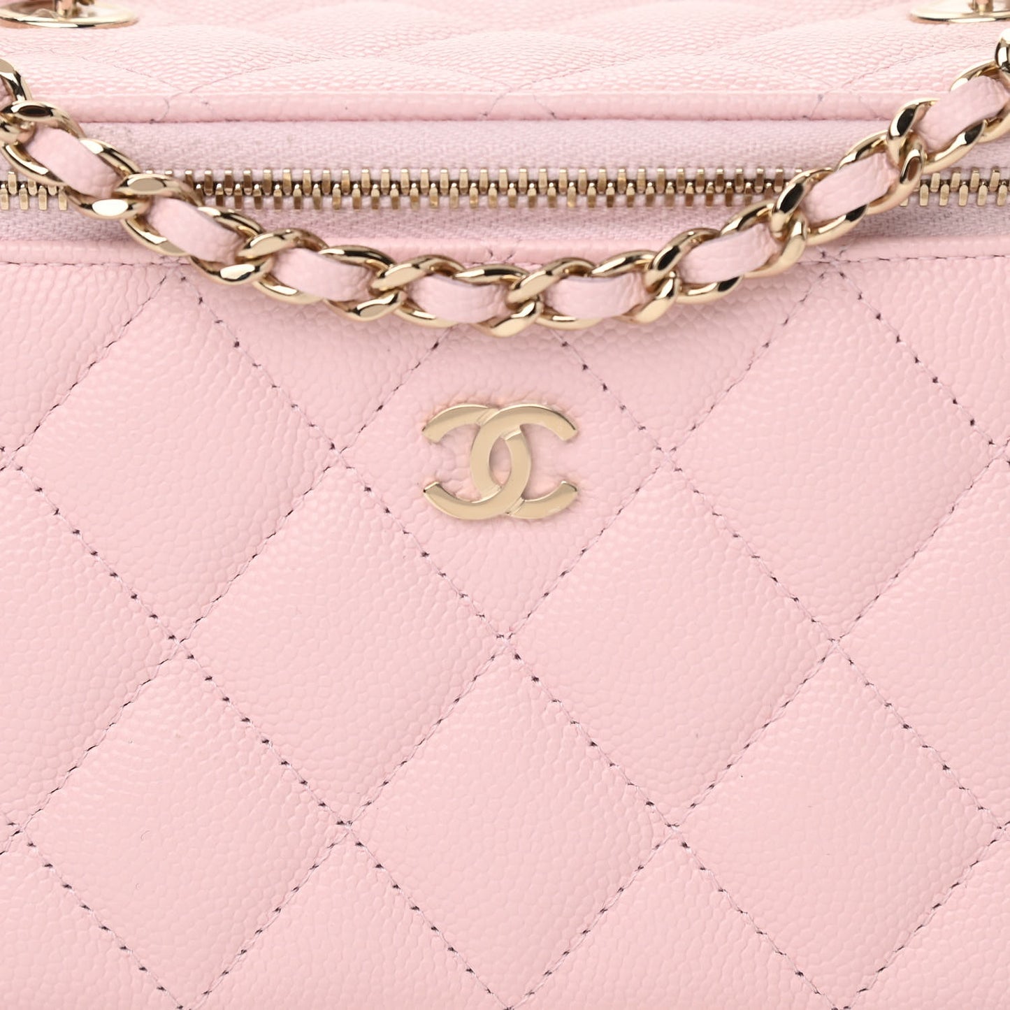 Caviar Quilted Small Vanity Case With Chain Light Pink