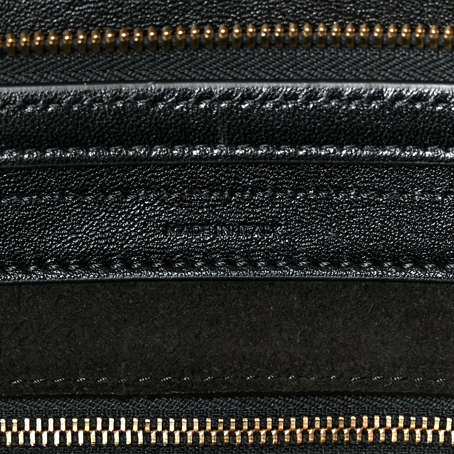 Supple Shiny Lambskin Medium Smiling New Luggage Black