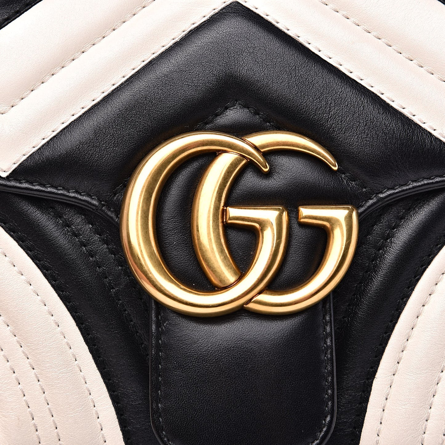 Calfskin Matelasse Small GG Marmont Shoulder Bag Black White