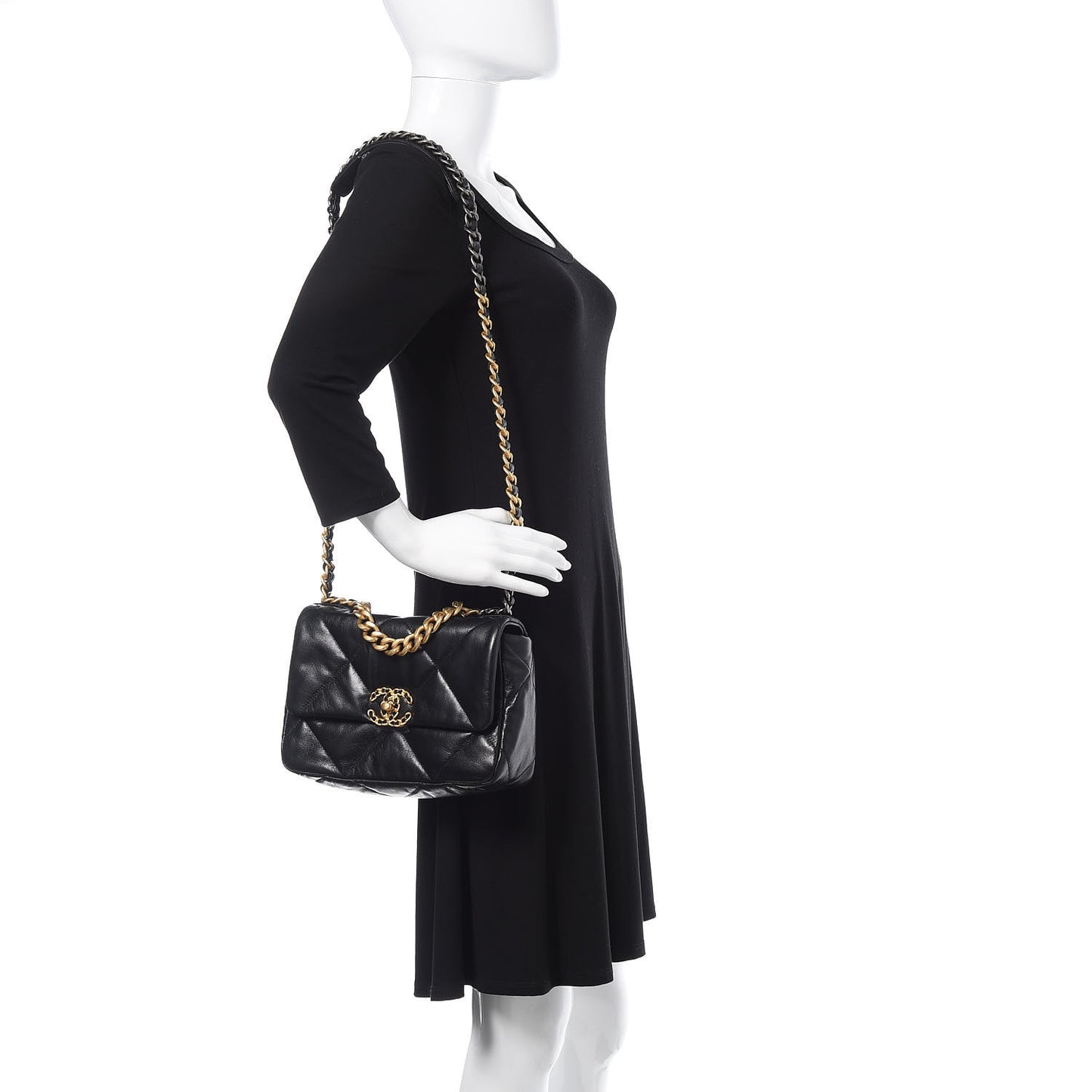Goatskin Quilted Medium 19 Flap Black