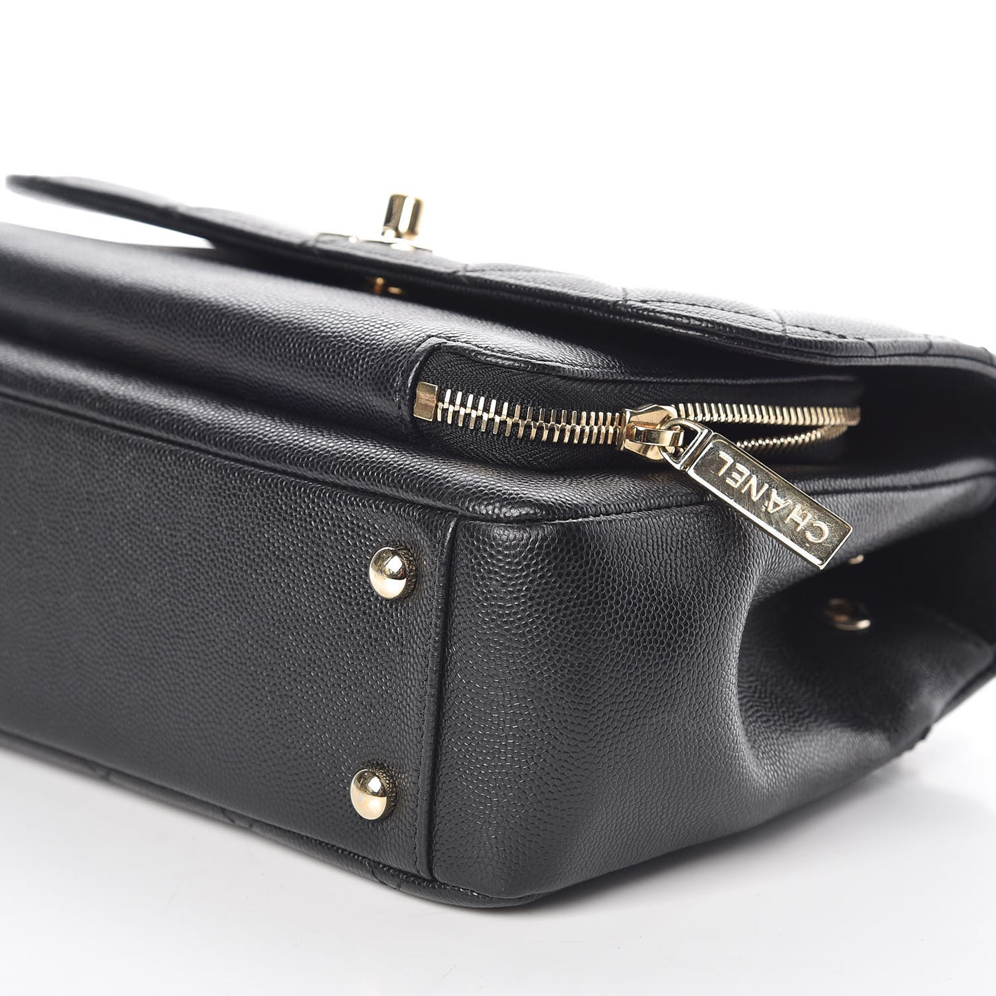 Caviar Quilted Medium Business Affinity Flap Black