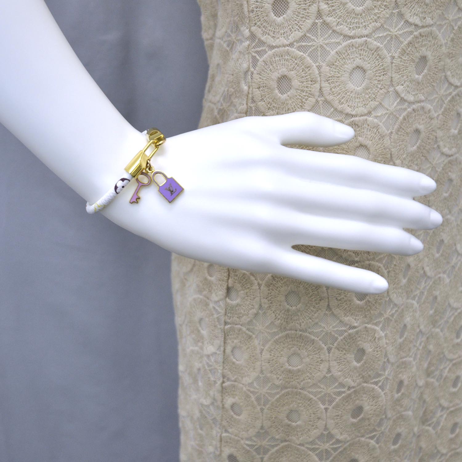 Louis Vuitton Monogram Multicolor Luck It Bracelet 19 White 4 of 4