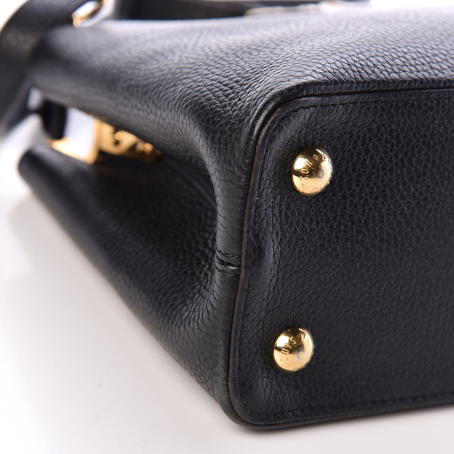 Taurillon Capucines PM Black