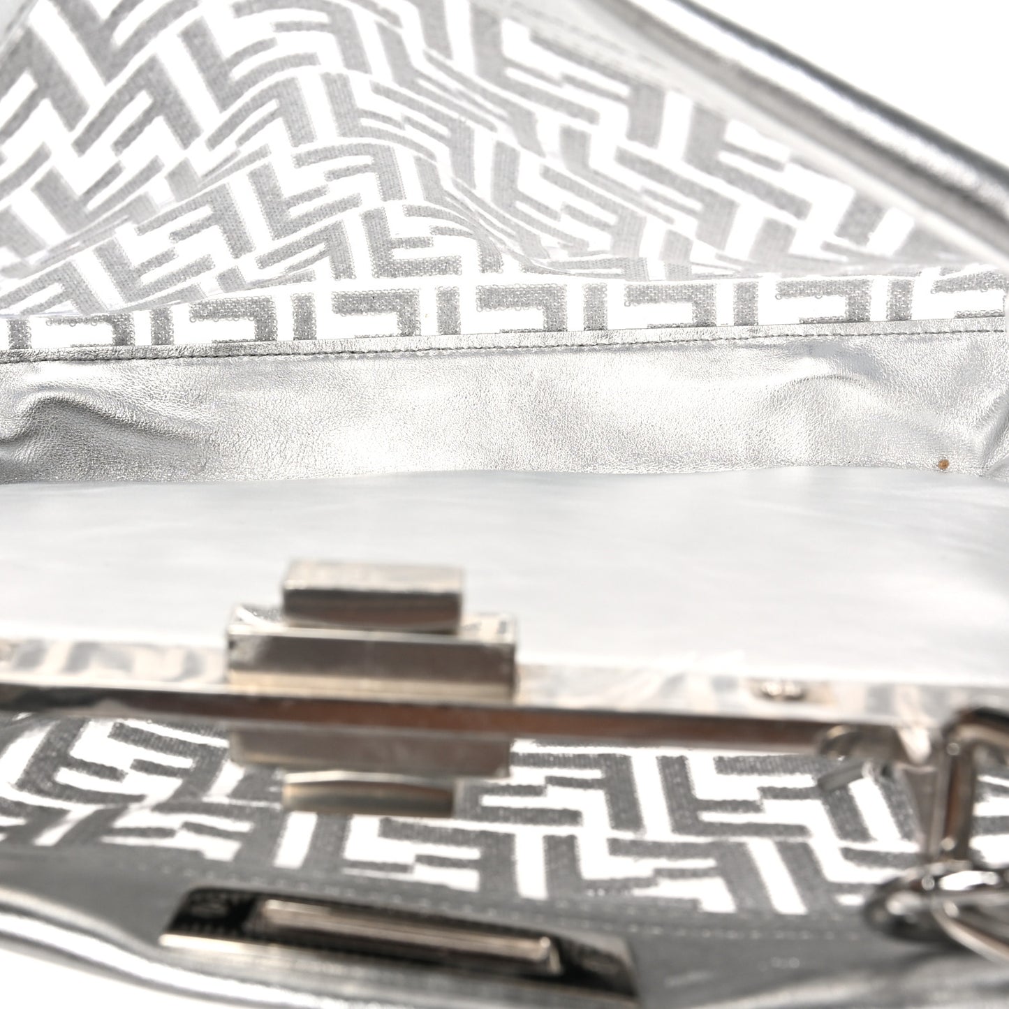PVC Vitello Catalan Mirror Sequin FF Medium Peekaboo Iconic Satchel Argento