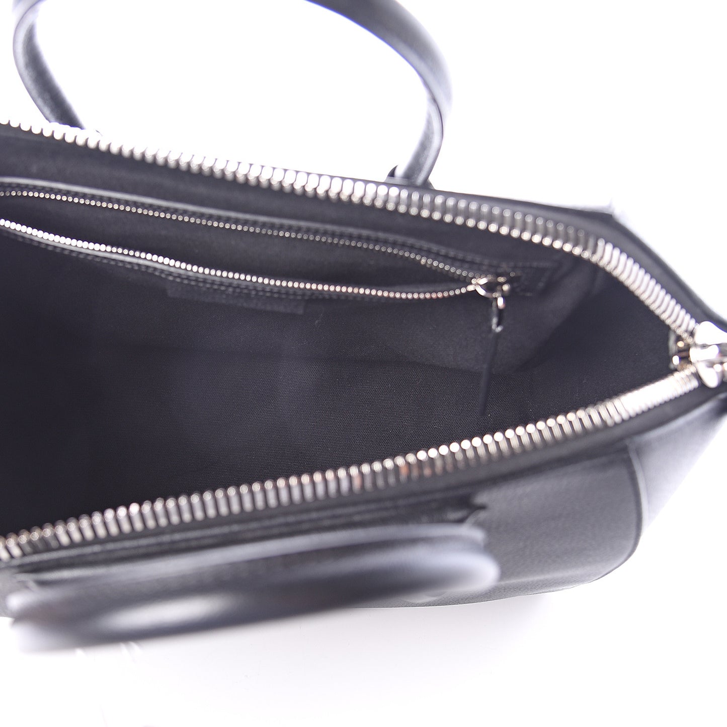 Sugar Goatskin Medium Antigona Black
