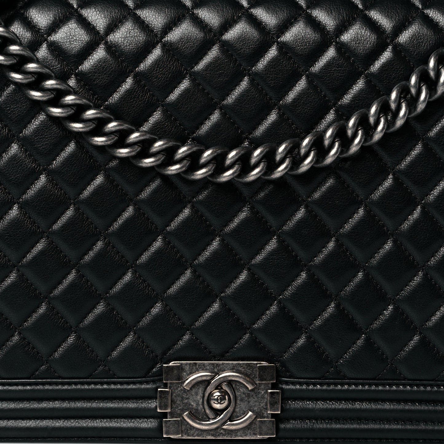 Calfskin Quilted Large Boy Flap Black