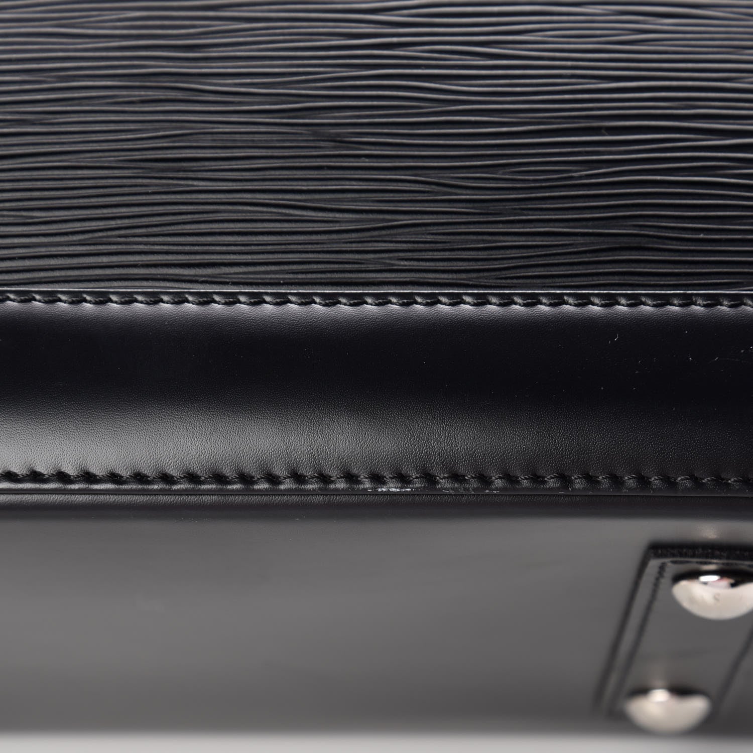 Louis Vuitton Epi Alma MM Black 12 of 12